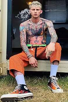 マシン・ガン・ケリー直筆サイン入り2Lサイズ写真…アメリカのラッパー… セール中…マシン・ガン・ケリー直筆サイン入り2Lサイズ写真