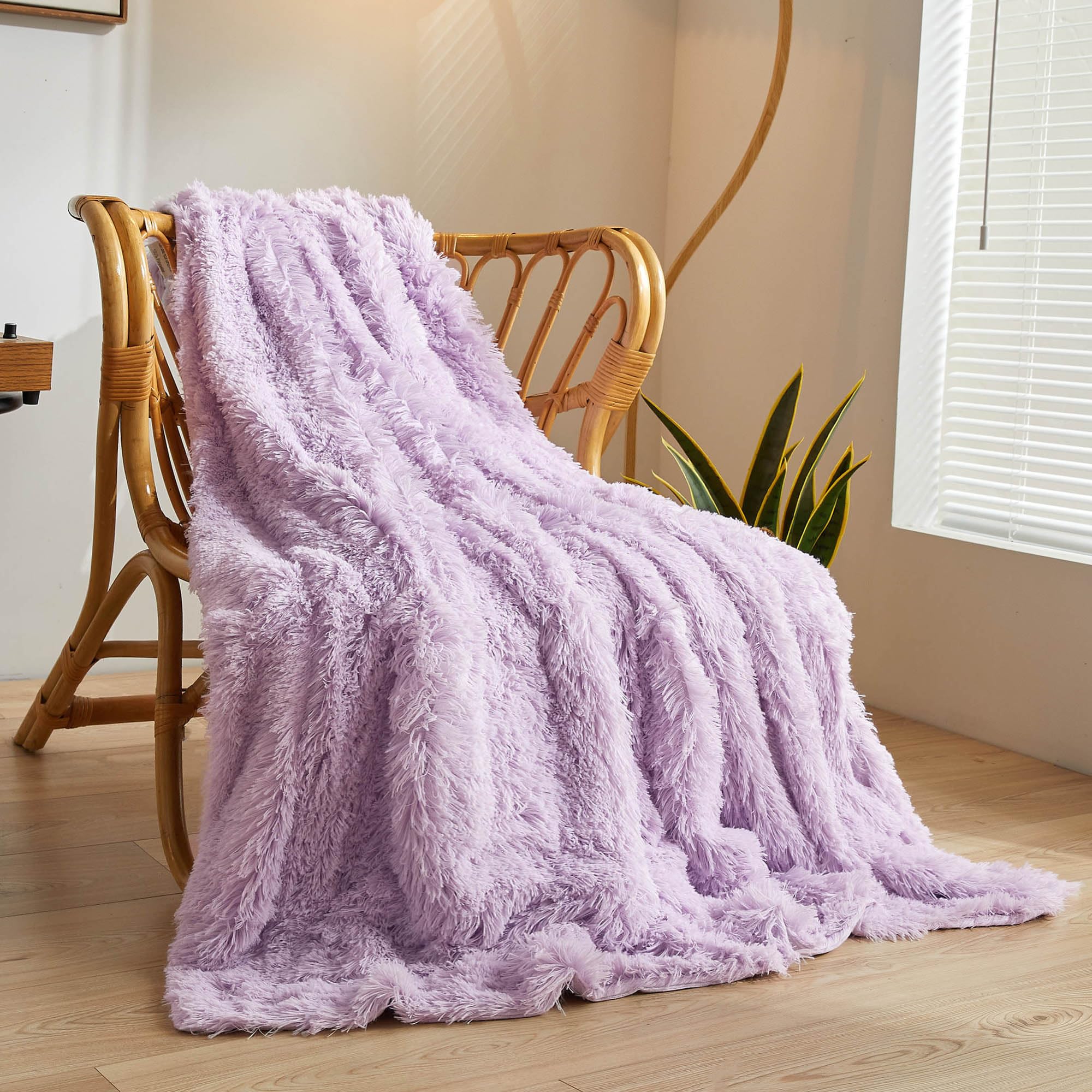 XeGe Luxury Faux Fur Bed Blanket, Soft 60x90 Lavender Fluffy Throw, Shaggy Plush Decorative Couch Blanket, Cute Furry Fuzzy Throw for Bed Bedroom