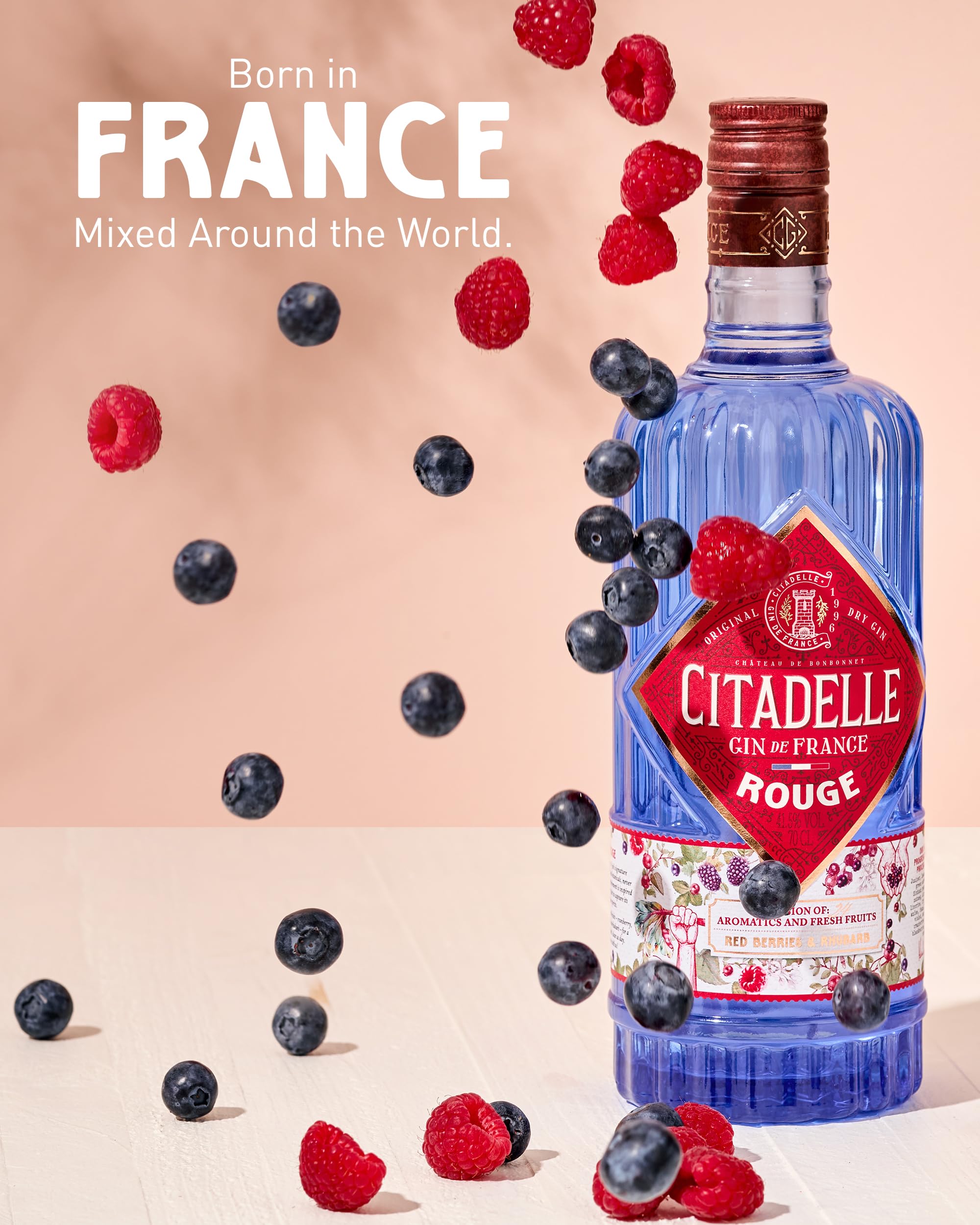 Citadelle, Gin Rouge, 700ml, Ideale per Gin Tonic Fruttato, Note di Frutti Rossi, Dolci e Piccanti, 24 Botaniche, Gin Artigianale Francese Distillato in Alambicco Tradizionale, Idea Regalo, 41,7% Vol.