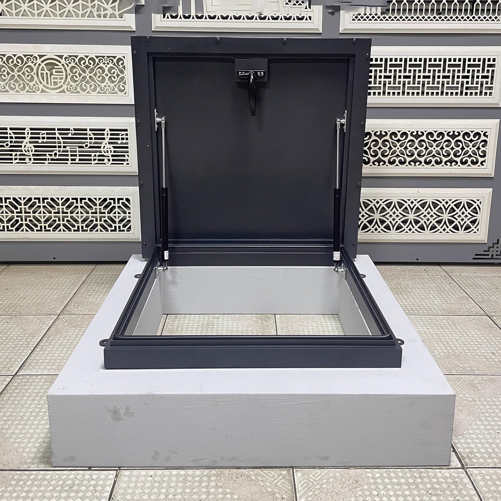 Genérico Escotilla de Techo Resistente y Personalizable con Asas - Cubierta de tragaluz Impermeable y antirrobo, Junta de escotilla de Mantenimiento de Metal (60x60 cm / 23,6x23,6 Pulgadas) para Uso