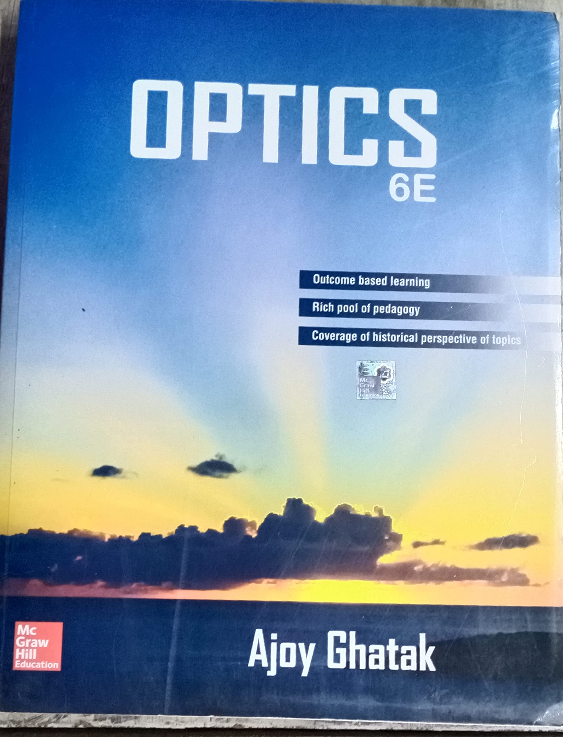 Optics (6Ed)