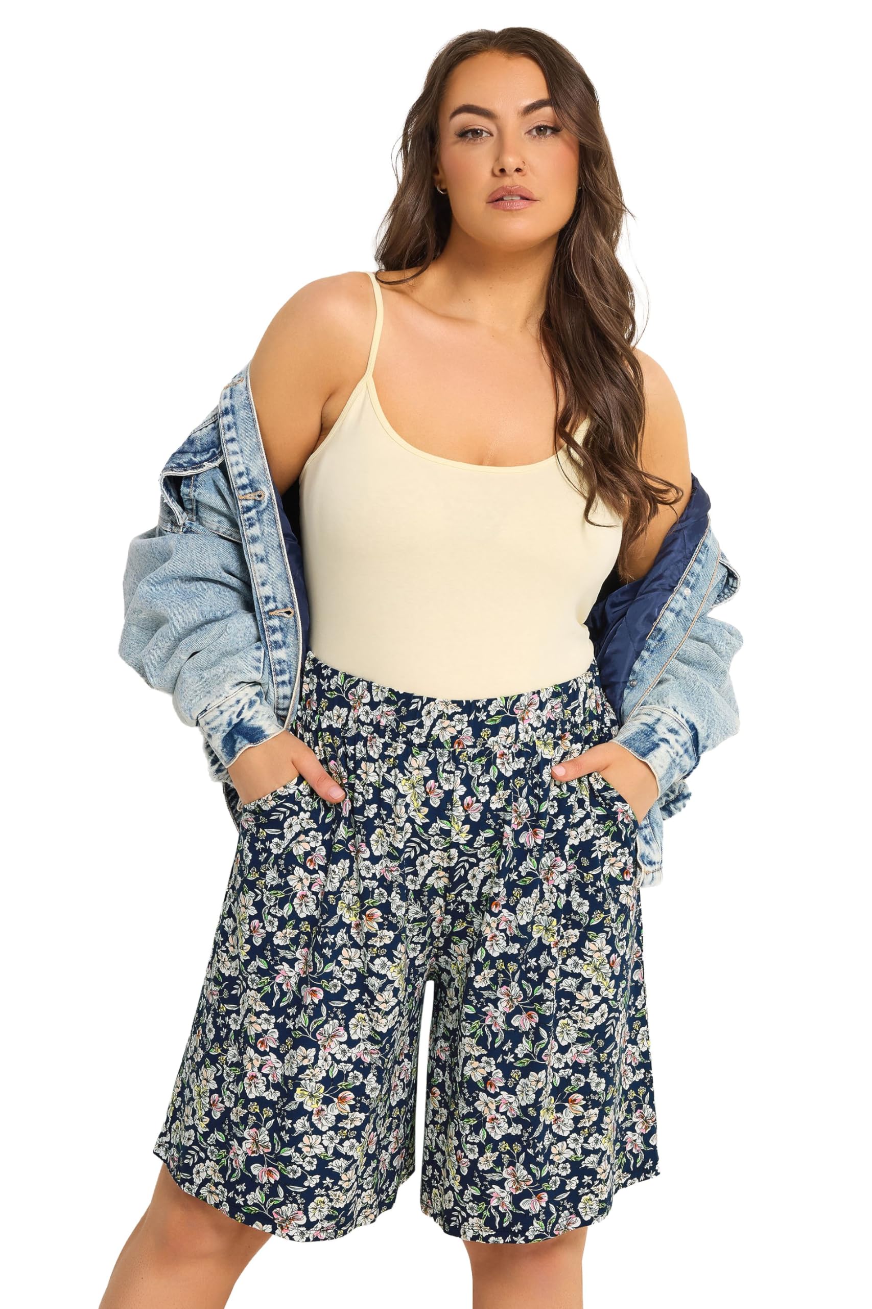 Yours Women's Multi Ditsy Floral Shorts Size 30-32
