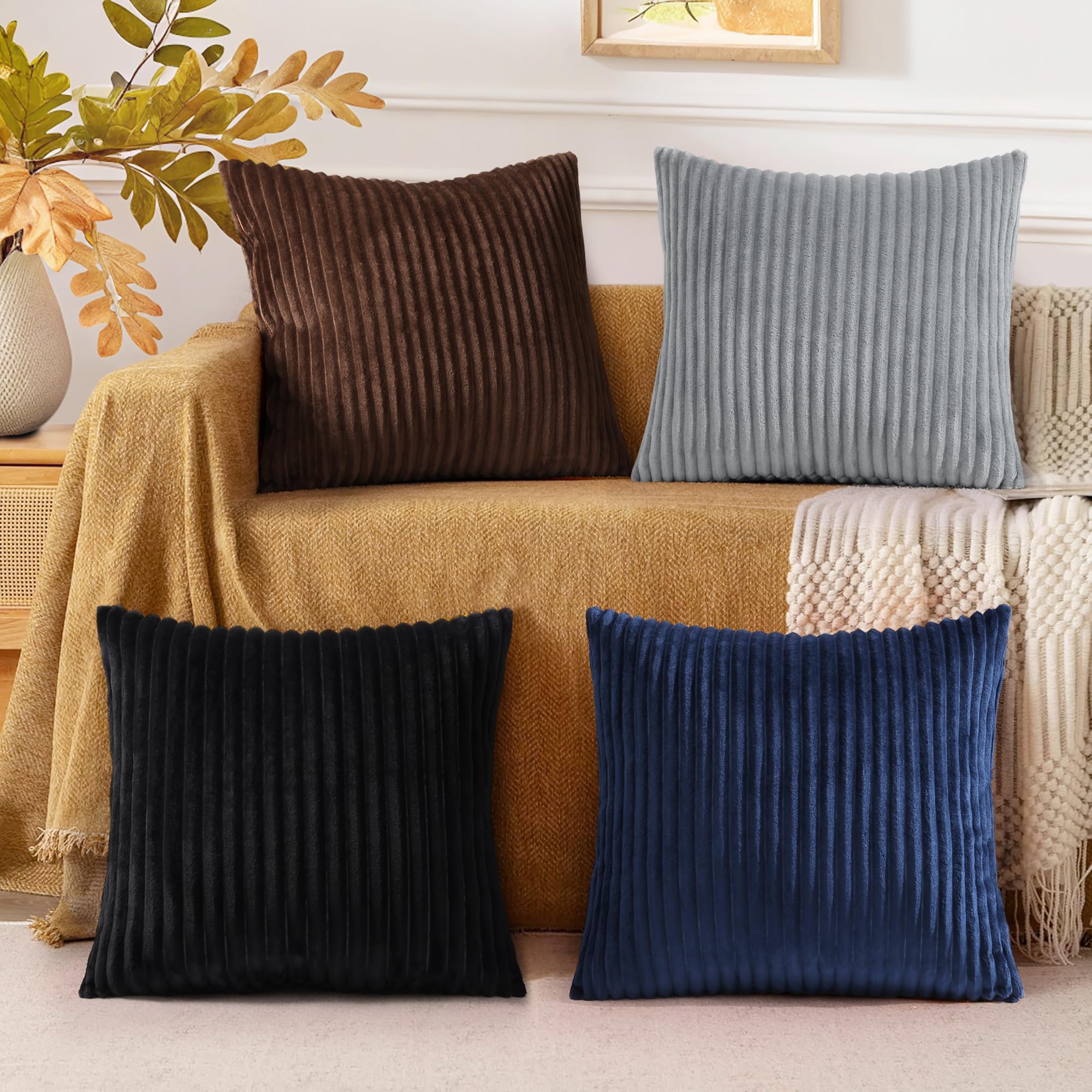decorUhome Set di 4 federe per cuscini in flanella, 50 x 50 cm, morbide, decorative a primavera, su entrambi i lati, morbide, per divano, soggiorno (marrone/grigio)