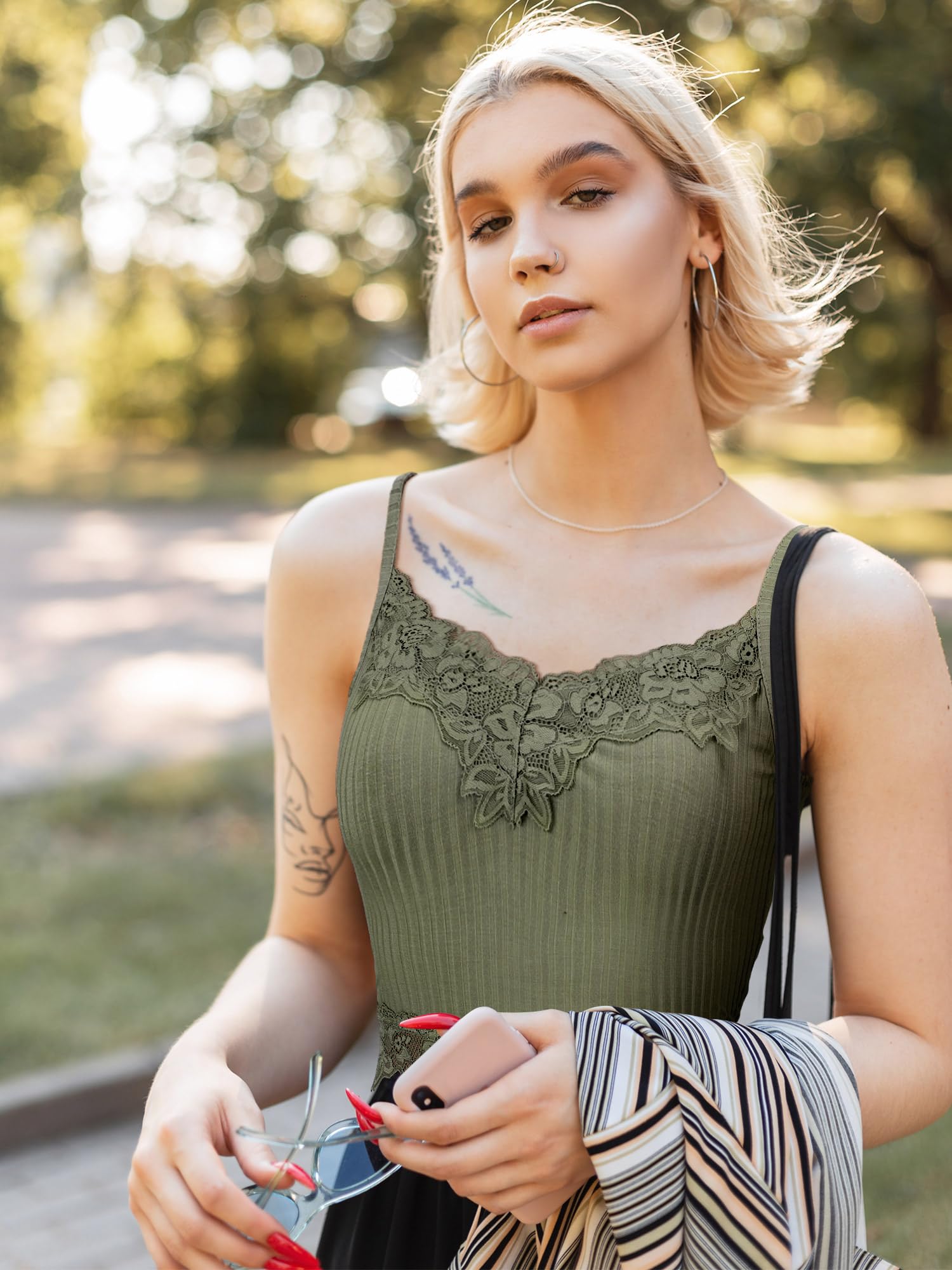 Geyoga 8 Canotte Corte in Pizzo Canottiera Y2K Donna Scollo a V Top Corto a Costine in Patchwork Cami Top
