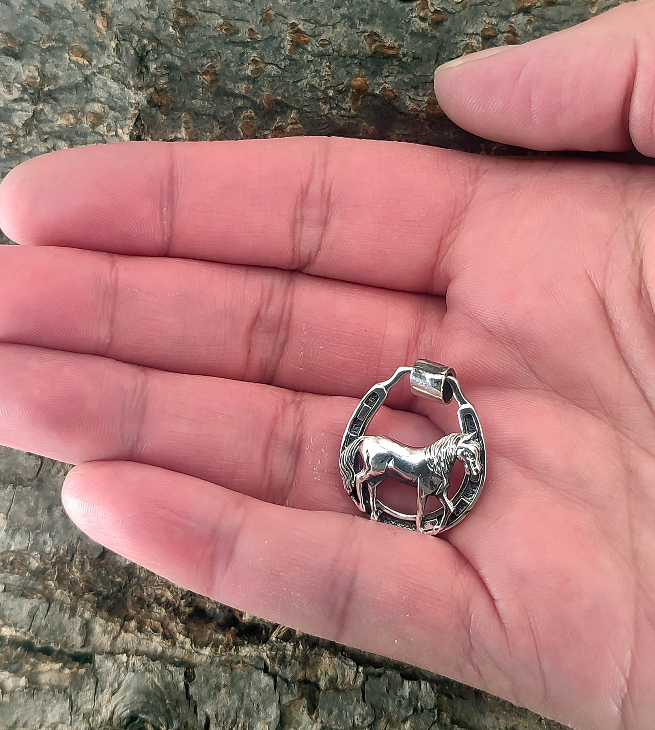 Kiss of Leather Anhänger Pferd aus 925 Sterling Silber mit Baumwollband Si. 413