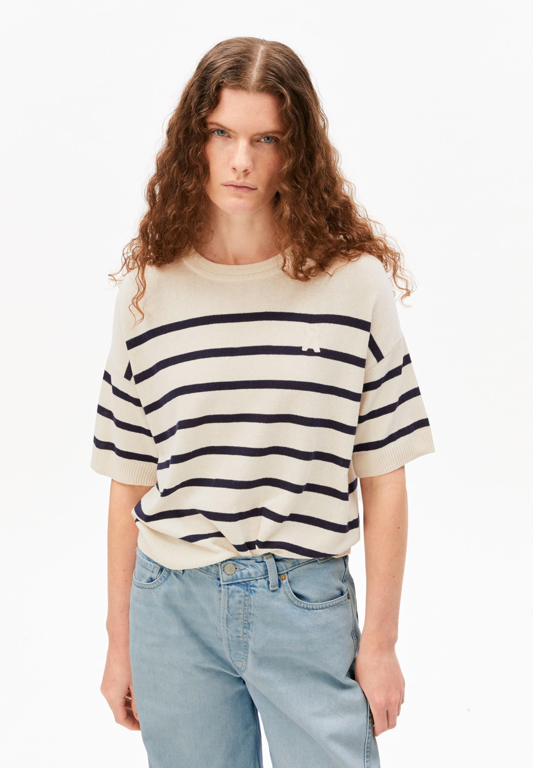 ARMEDANGELS T-shirt tricoté pour femme en lin mélangé à rayures, coupe décontractée