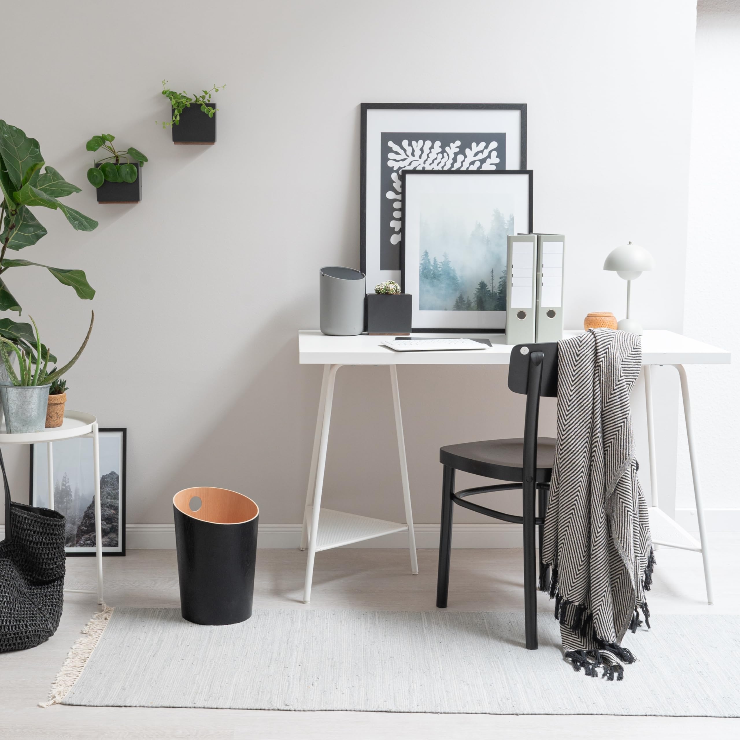 Kazai. Design-Papierkorb 'Bennet' | Einzigartiges Design für Büro, Schlafzimmer, Kinderzimmer u.m. | Mülleimer aus Echtholz-Veneer | Schwarz