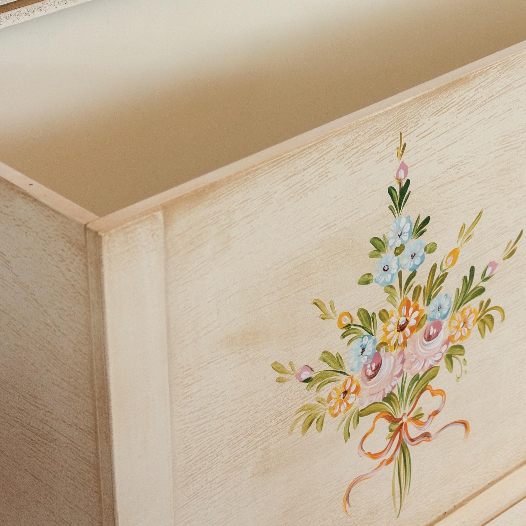 Vicentini arreda CASSAPANCA BAULE IN LEGNO SHABBY CHIC AP BIANCO ANTICATO DECORATO CON FIORI