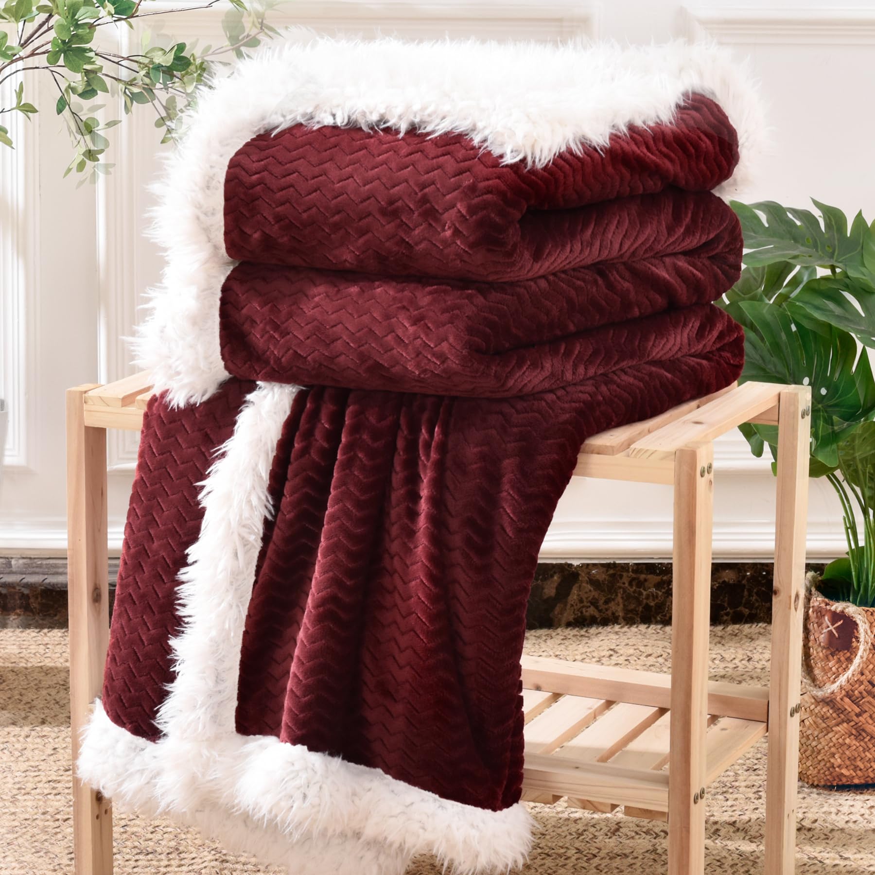 King Size Reversible Microfiber Blanket, Polyfiber Filling, Red main image 0