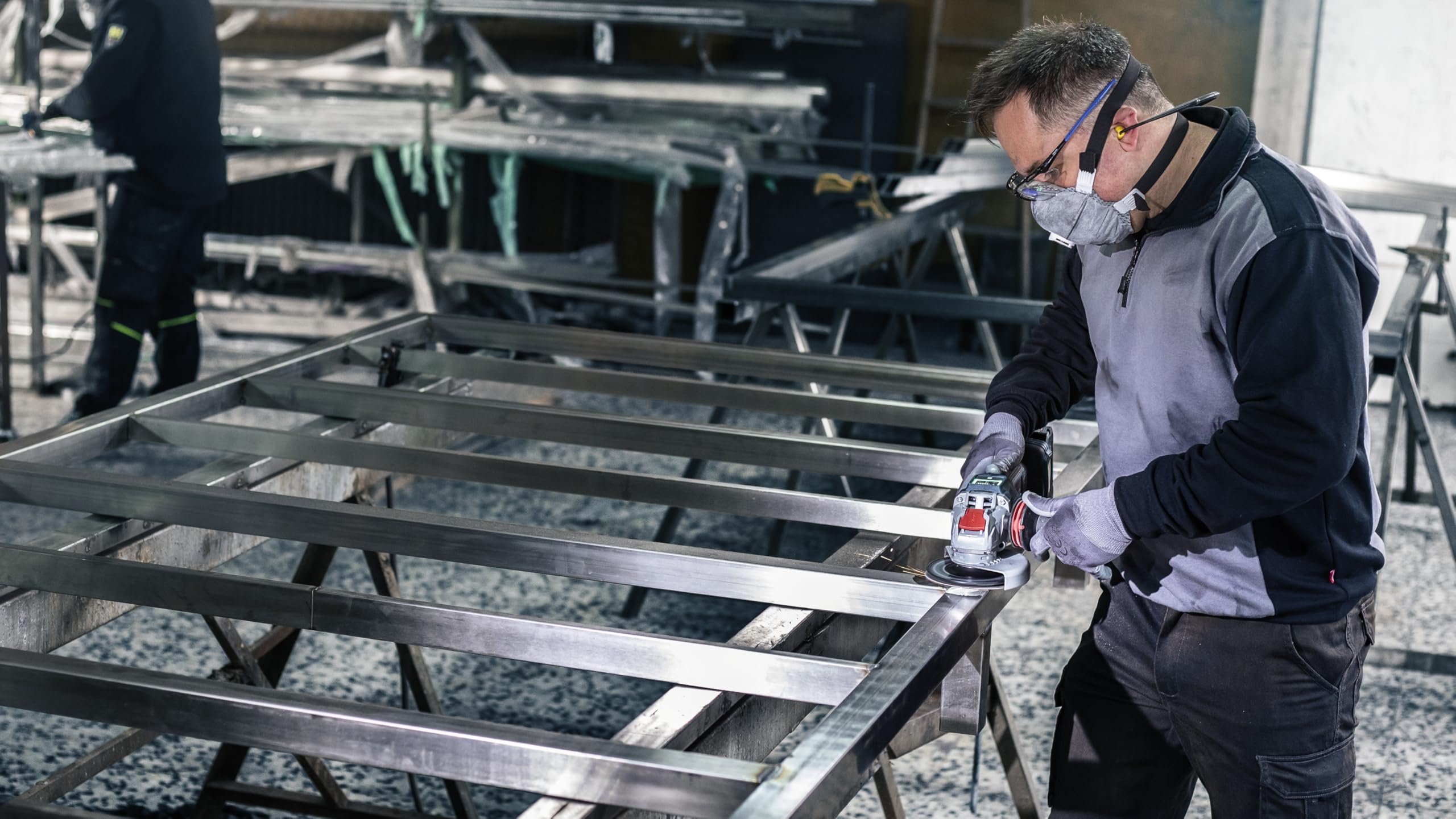 Bosch 1x Ścierna tarcza fibrowa PRO Metal R780 (do Stal, Stal nierdzewna, Ø 125 mm, Ziarnistość 80, Professional Akcesoria Mała szlifierka kątowa)