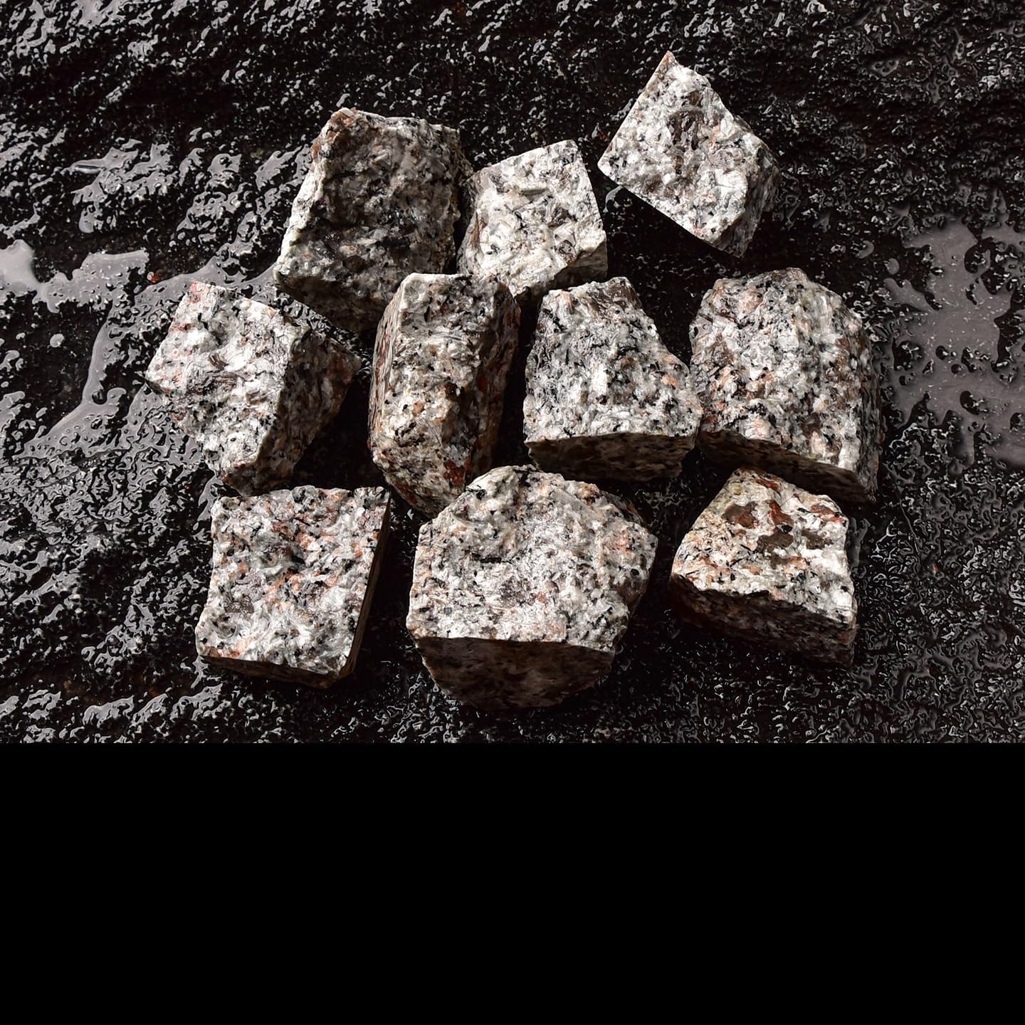 WHZHDMA Bulk Natural Crystal Rough Stone Natural Flame Stone Ore Specimen Crystal Rough Stone Ore Crushed Stone Demagnetized Stone Crystal Ornaments Rocks Stones and Crystals