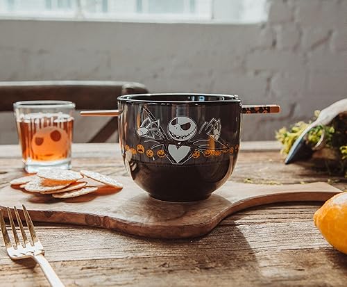 Miniatura 3 de Toynk Disney The Nightmare Before Christmas Scary Jack - Juego de vajilla de cerámica | Incluye cuenco de fideos ramen de 20 onzas y palillos de