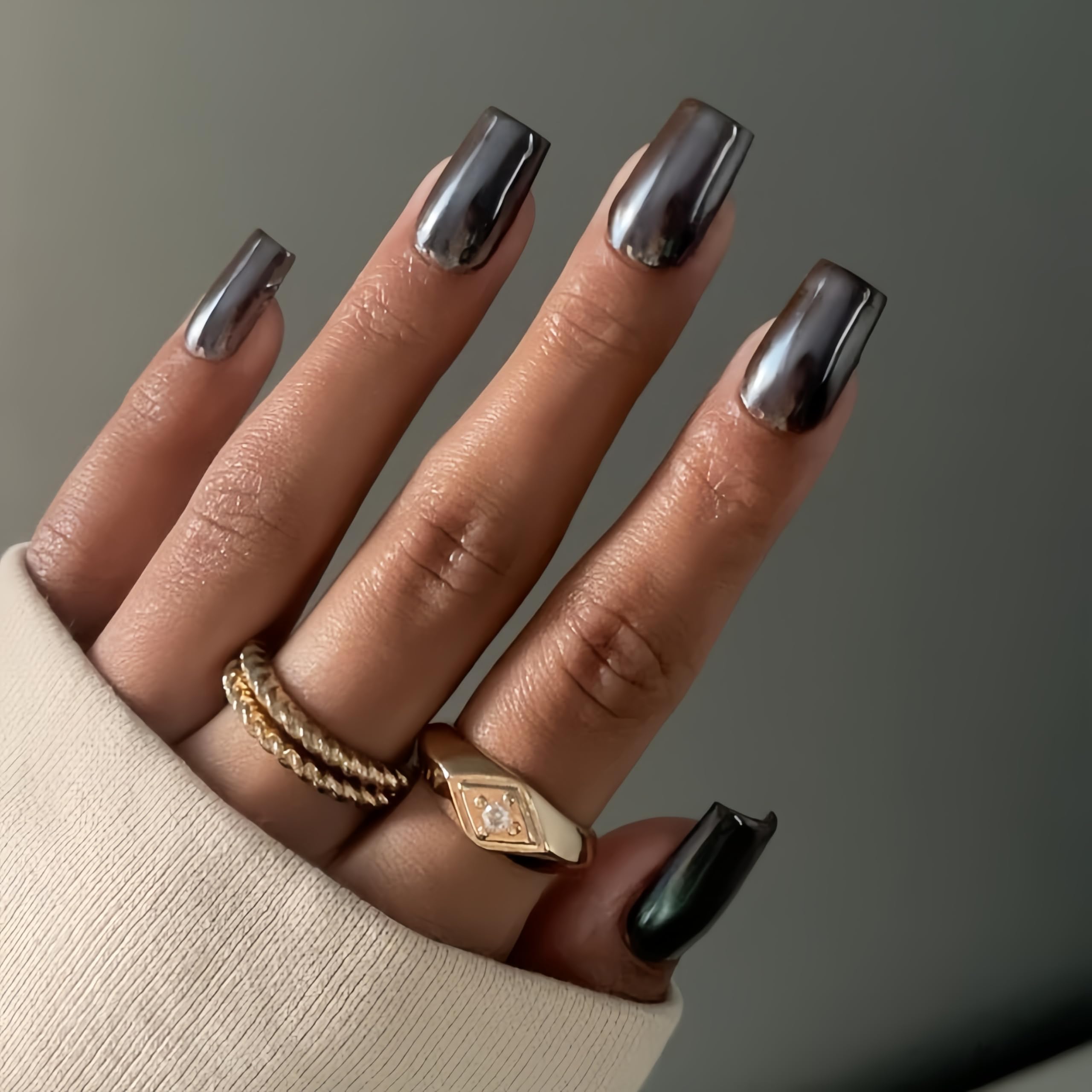 KQueenest Black Chrome Press on Nails Short Medium Square, Mirror Metal Plating False Acrylic Nails Press Ons, Metallic Fake Nails Medium, Natural Fit