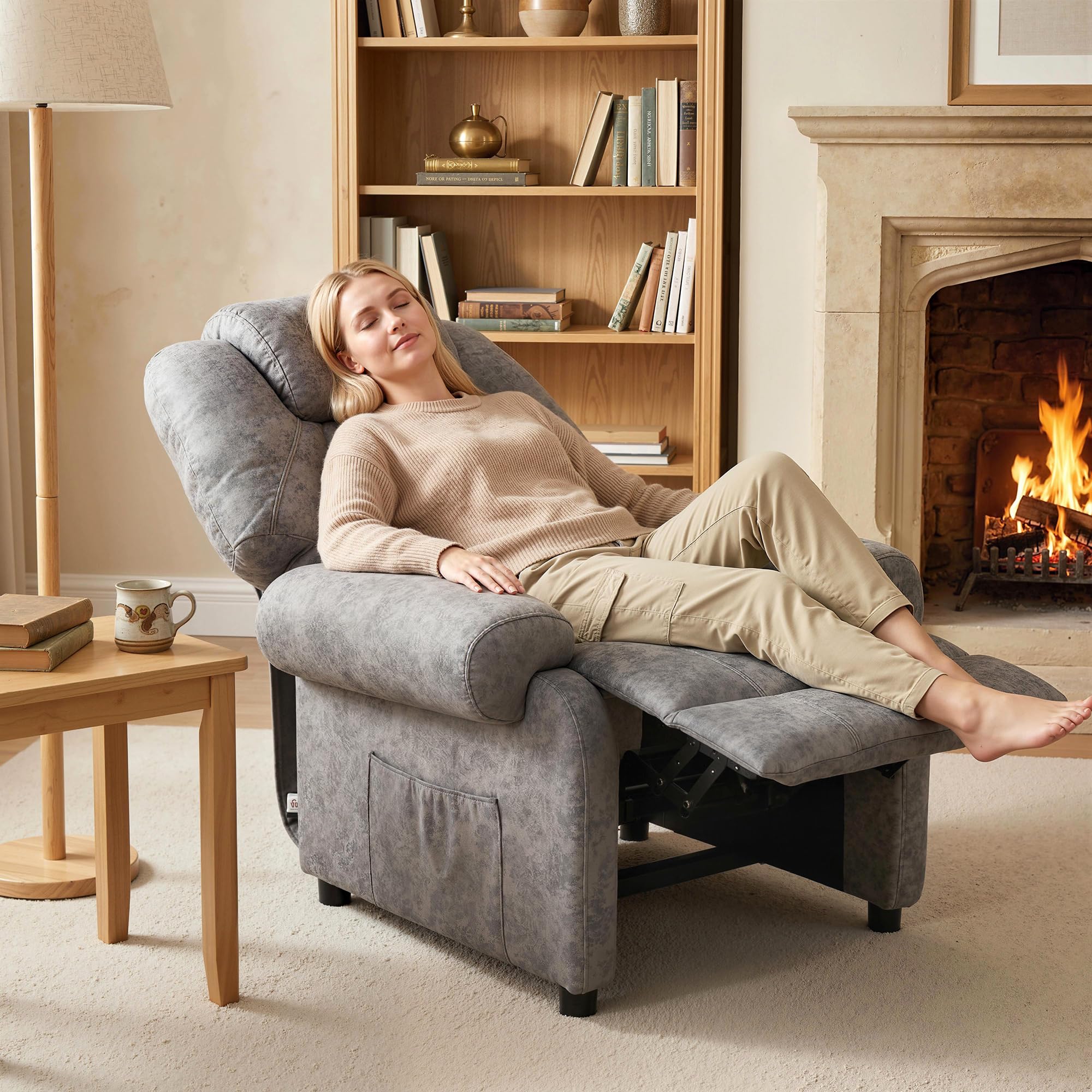 HOMCOM Sillón Relax Reclinable Manual, Sillón Relax de Terciopelo con Reposabrazos, Reposapiés, Acolchado Grueso, Butaca Reclinable hasta 135º para Salón, Dormitorio, Oficina, Gris