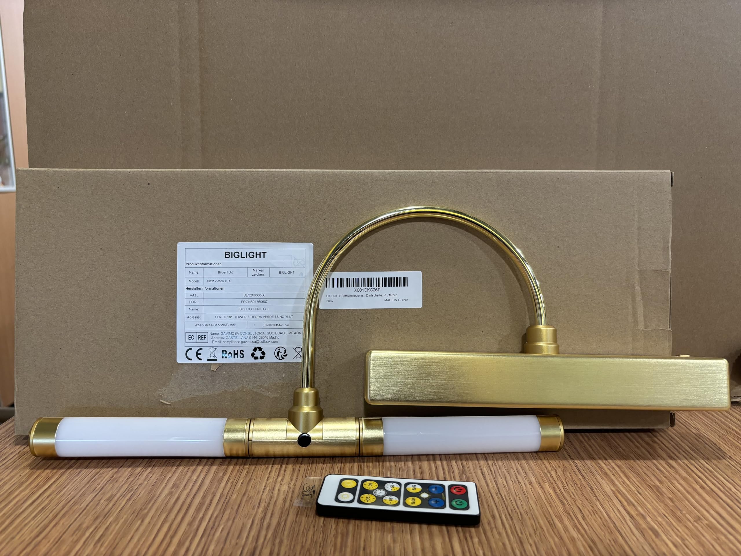BIGLIGHT Aplique Pared Baño, Luz de Pintar con Mando a Distancia, Brazo Oscilante Regulable de 180°, Marco para Interior, Pantalla LED para Cuadros y Obras de Arte - ORO