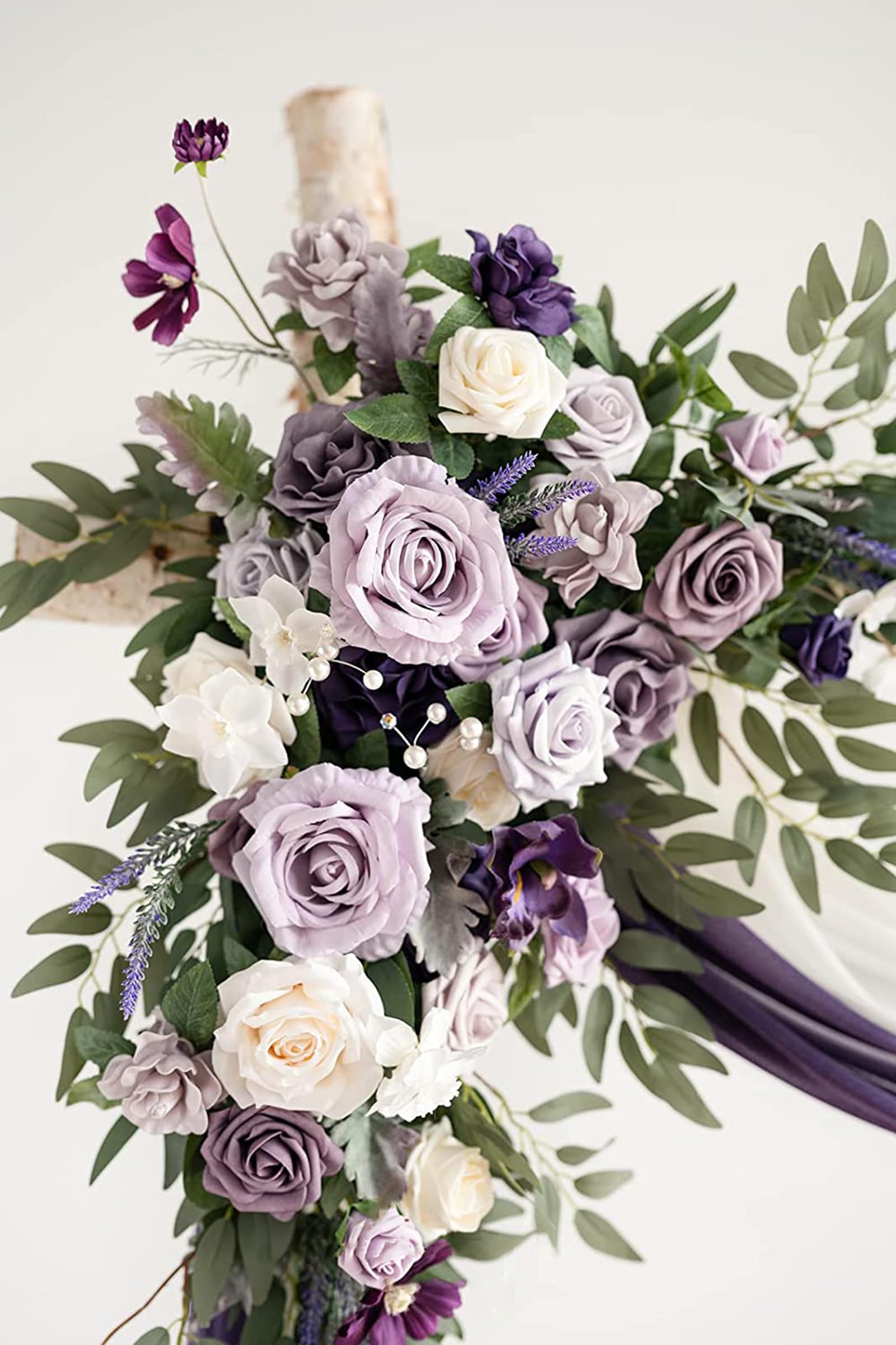 Tkasniy Kit da 5 Fiori ad Arco per Matrimonio Bordeaux - 2 Pezzi di Fiori ad Arco con 3 Pezzi di Tessuto Drappeggiato, Fiori ad Angolo di Rose Bianche per Decorazioni per