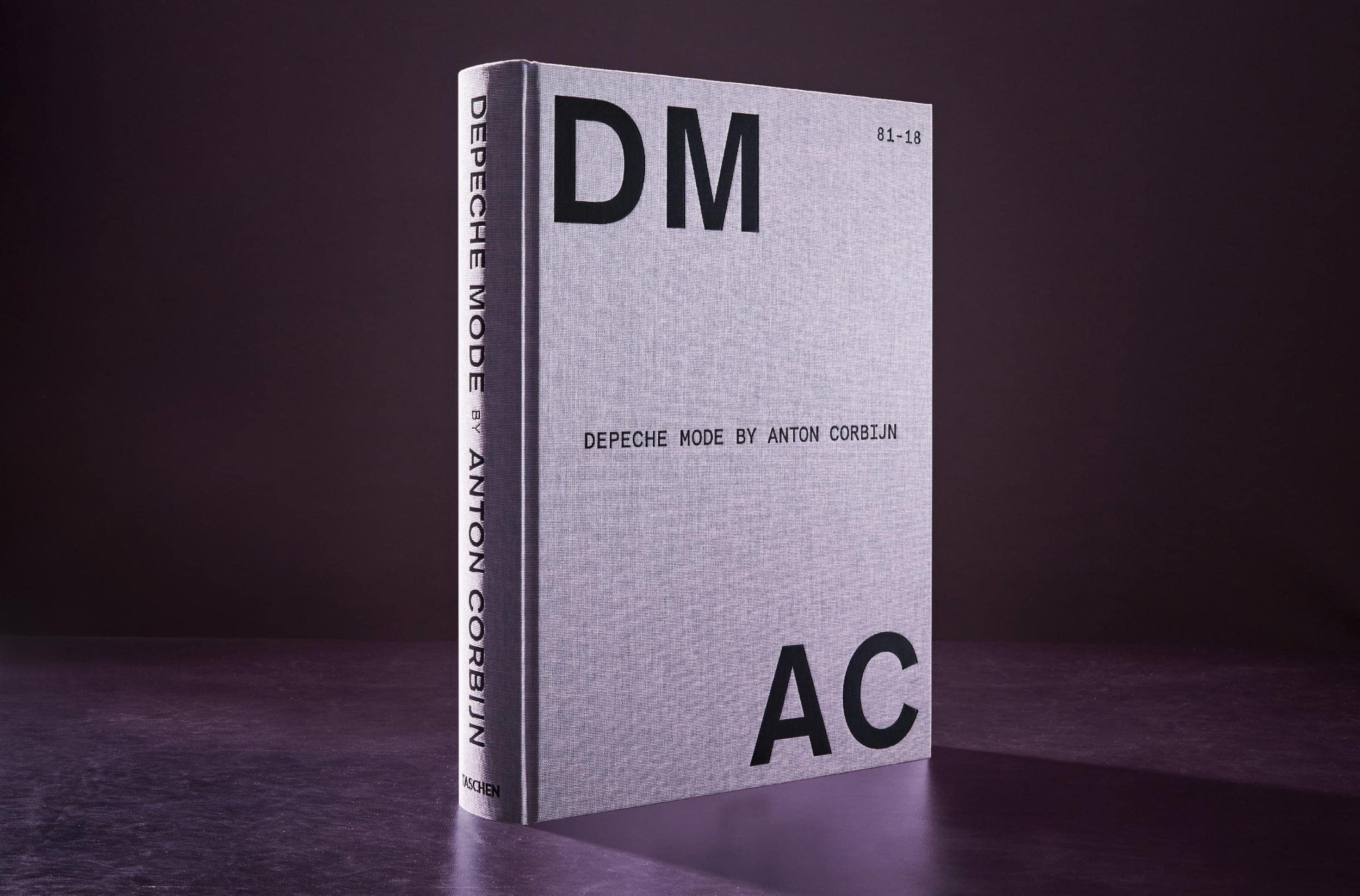 Depeche Mode by Anton Corbijn: 81-18