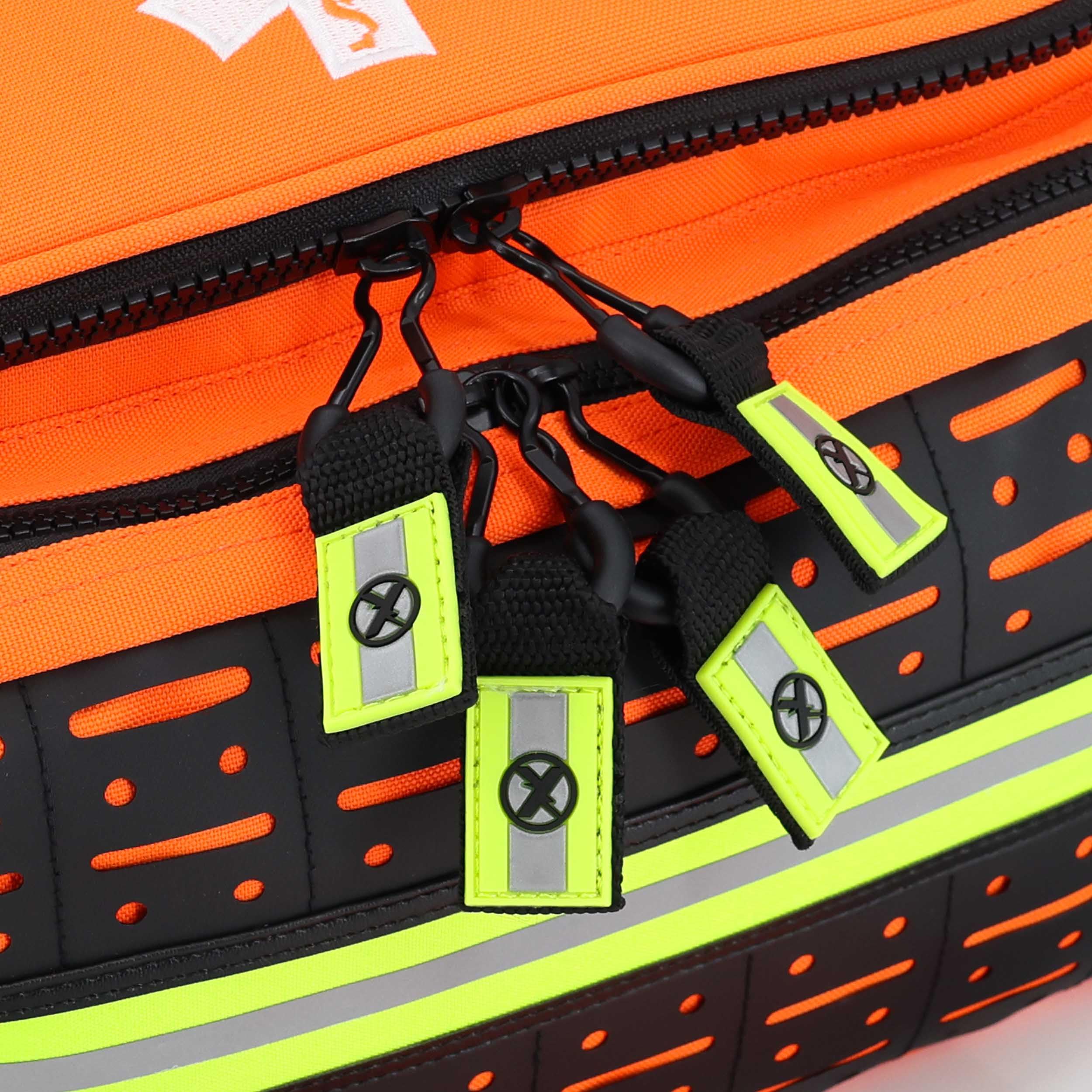 Lightning X Bolsa EMT de primeros auxilios de tamaño mediano | LXMB25 | Kit de primeros auxilios totalmente abastecido con más de 200 suministros BLS - Naranja