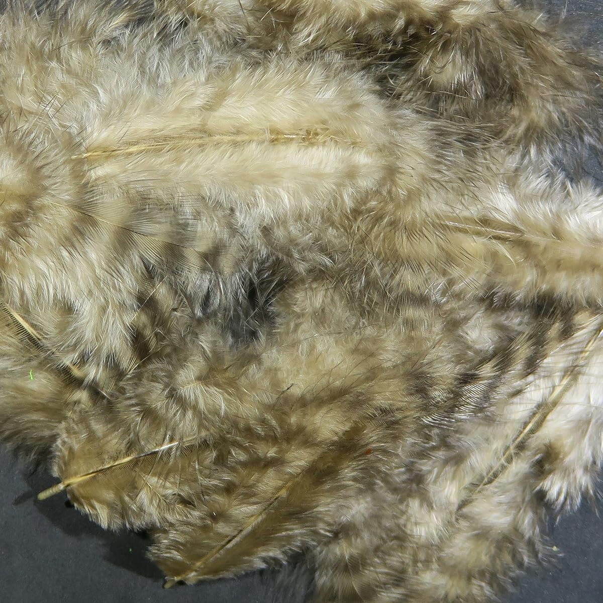 Hareline Fly Tying Grizzly Marabou – Barred Marabou Feathers for Fly Tying Streamers, Woolly Buggers & Leeches (Tan)