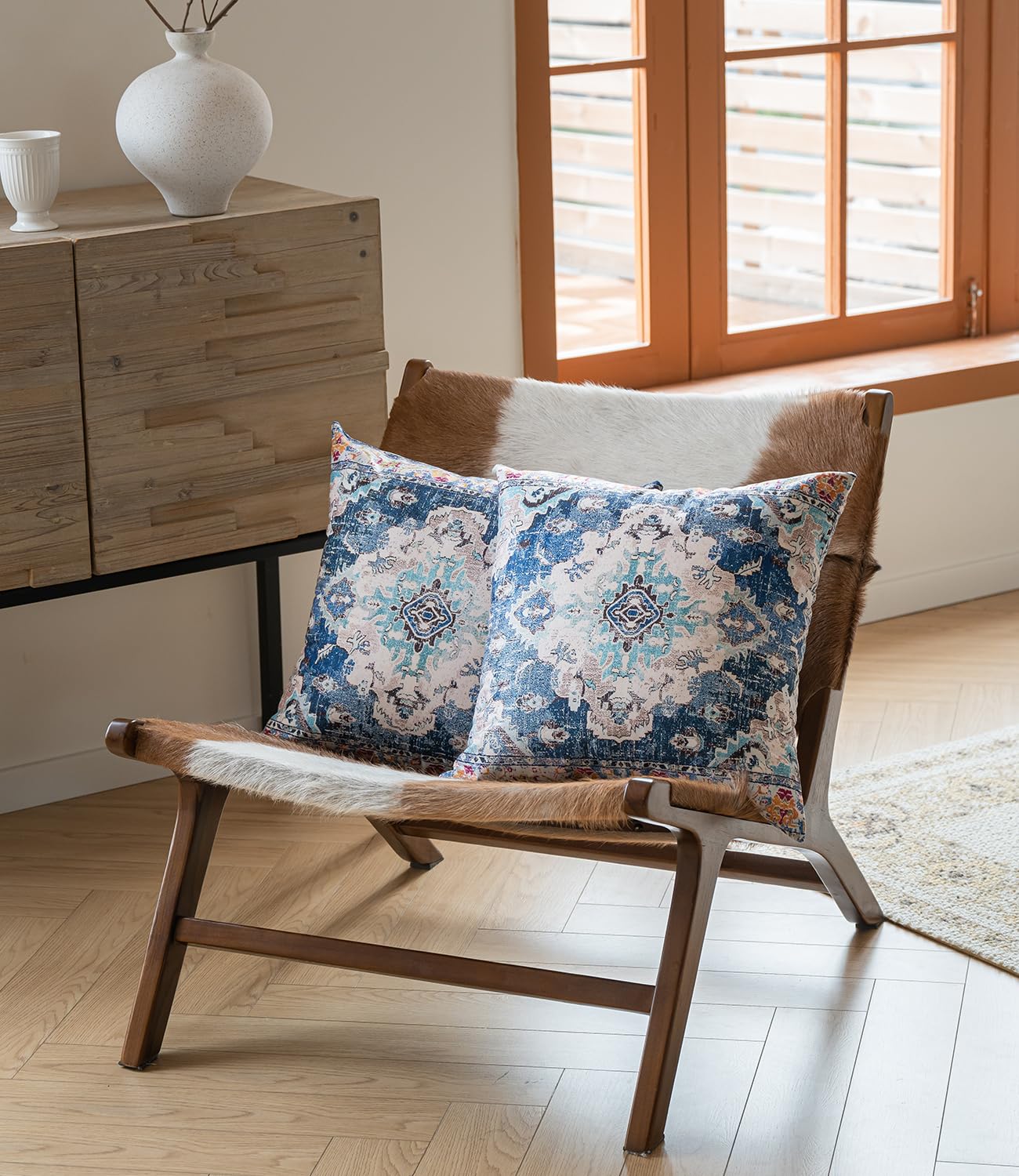 Vorysum Set of 2 Bohemian Style Cushion Covers 45x45 cm Retro Floral Mandala Compass Medallion Decorative Square Throw Pillow Covers 18x18 Inch Sofa Pillowcase for Bed Living Room Couch Decor (Blue) - Image 4
