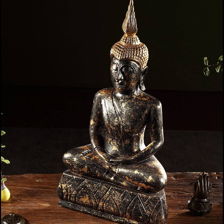 タイの高級アンティークショップで購入した約150年前の仏像をペンダントにしたもの タイの高級アンティークショップで購入した約150年前の仏像を