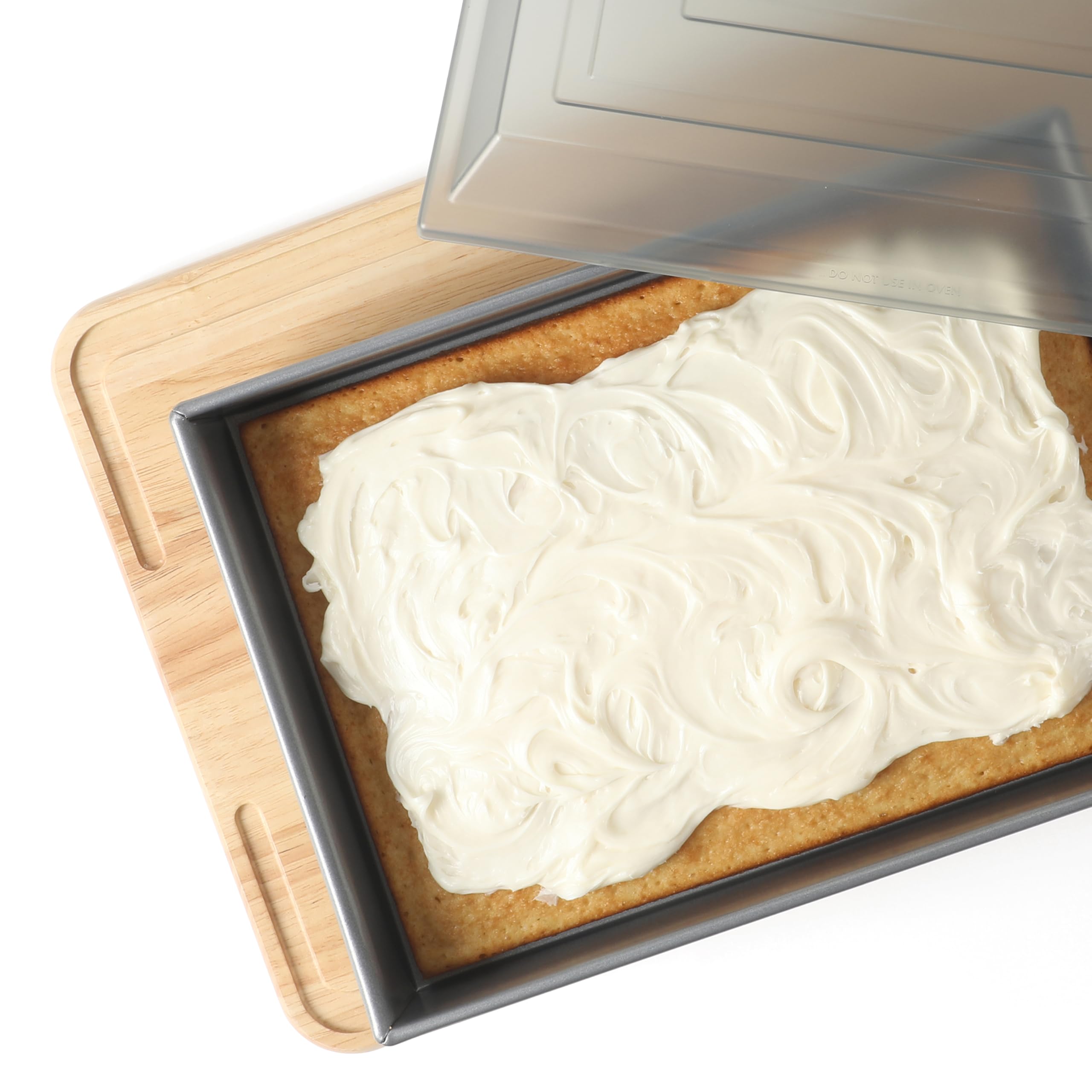 Calphalon Titan Commercial Quality Natural Aluminum PFA Free Nonstick 13 x 9 Inch Cake Pan W/Lid — view 3
