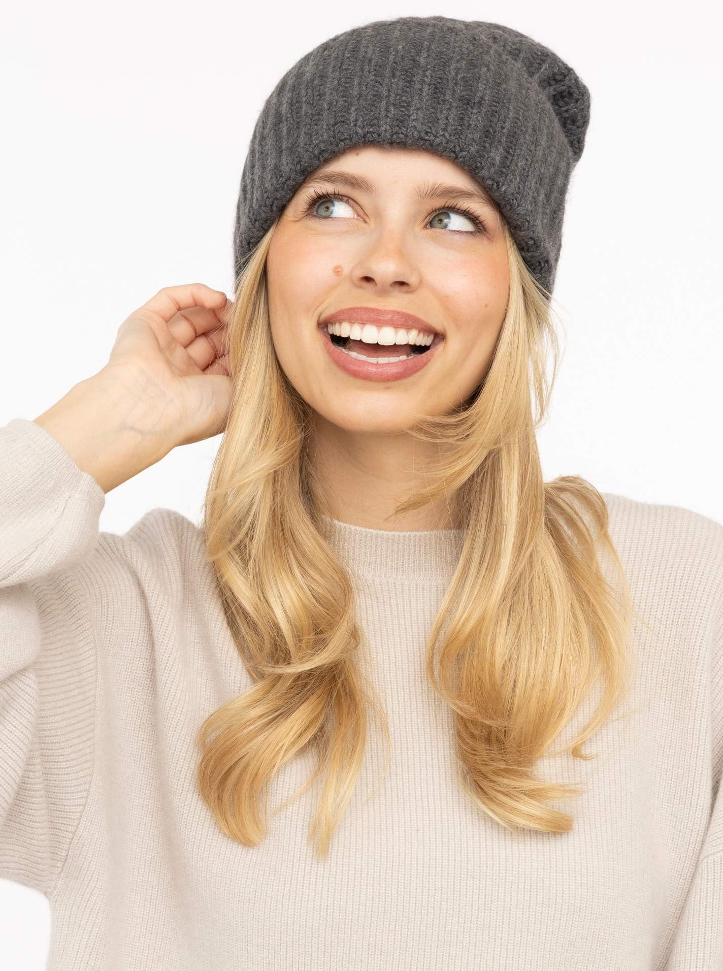 Zwillingsherz 100% Kaschmir Beanie – Strickmütze aus Cashmere – Hochwertige Grobstrick Mütze für Damen – Wintermütze One Size – Weiche & warme Mütze – Premium Qualität für Herbst, Winter & Frühling