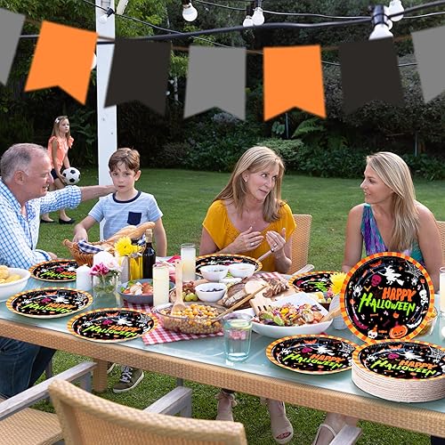 Miniatura 7 de BFUN Platos desechables de fiesta de Halloween, 50 unidades, platos de papel de 9 pulgadas con casa encantada de lámina dorada, fantasmas,