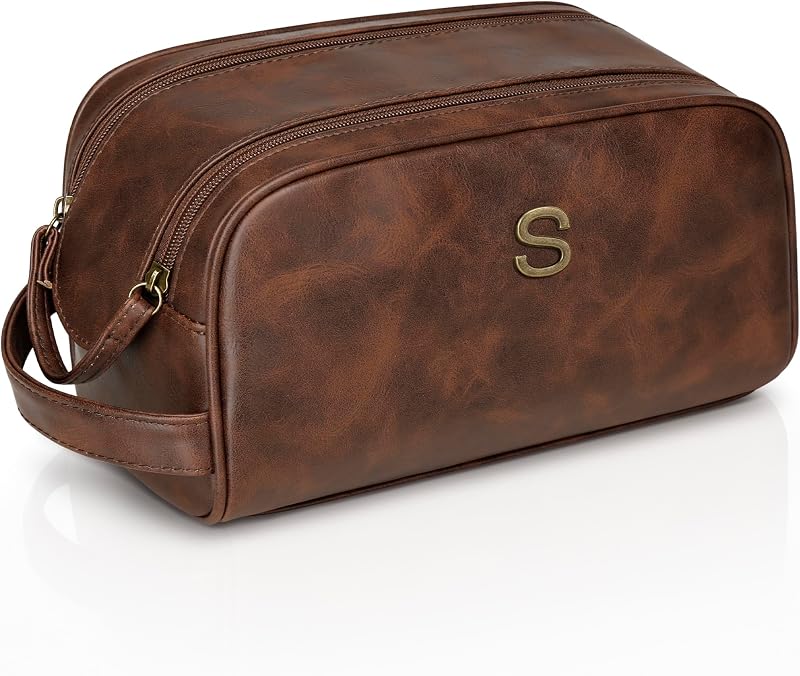 Necessaire de viagem CLOUDWINGS em couro sintético PU marrom com compartimentos e personalização de iniciais