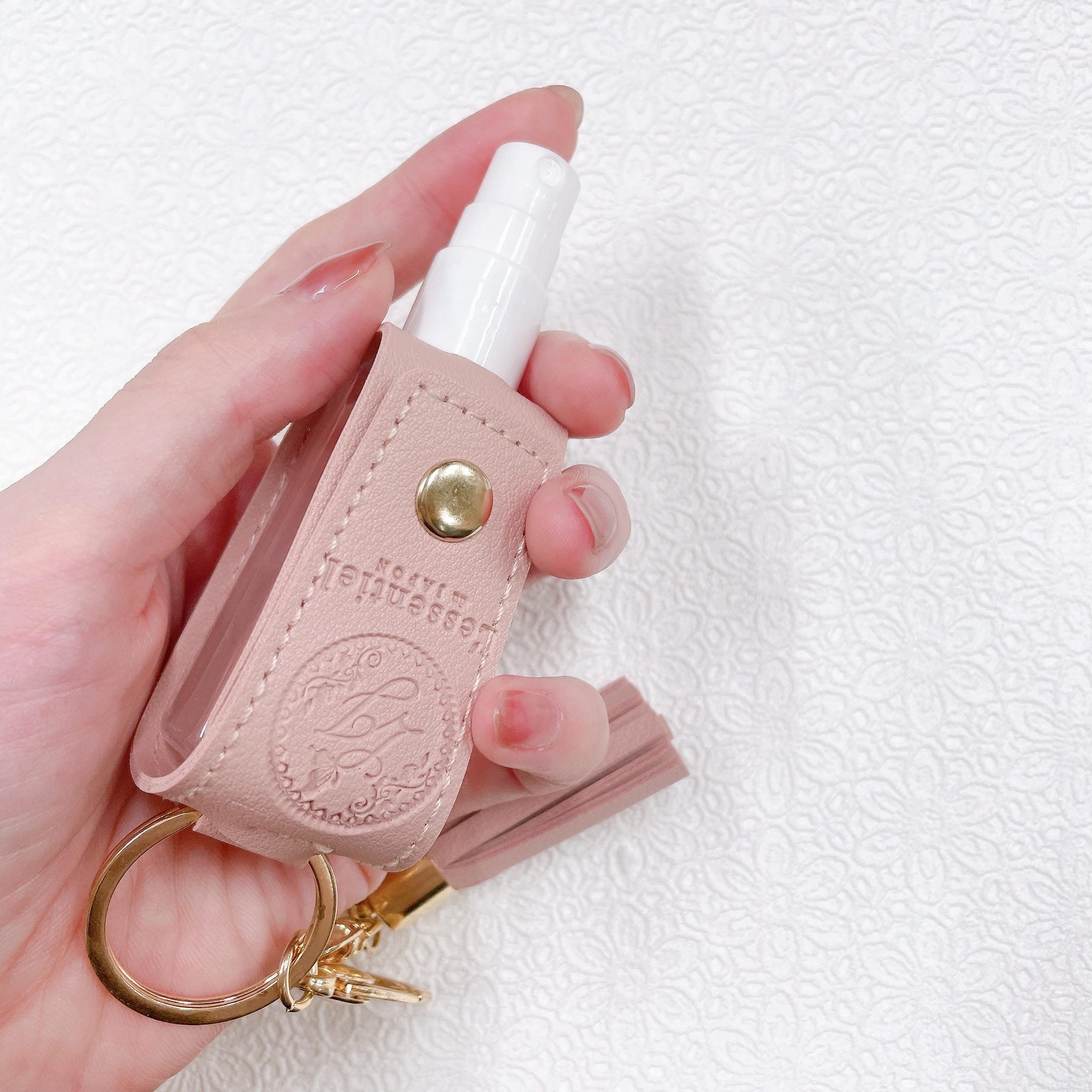 50個 スプレーボトル キーホルダー付き 詰め替えボトル 30ML スプレーボトル イニシャル 母の日 詰め替えボトル スプレー