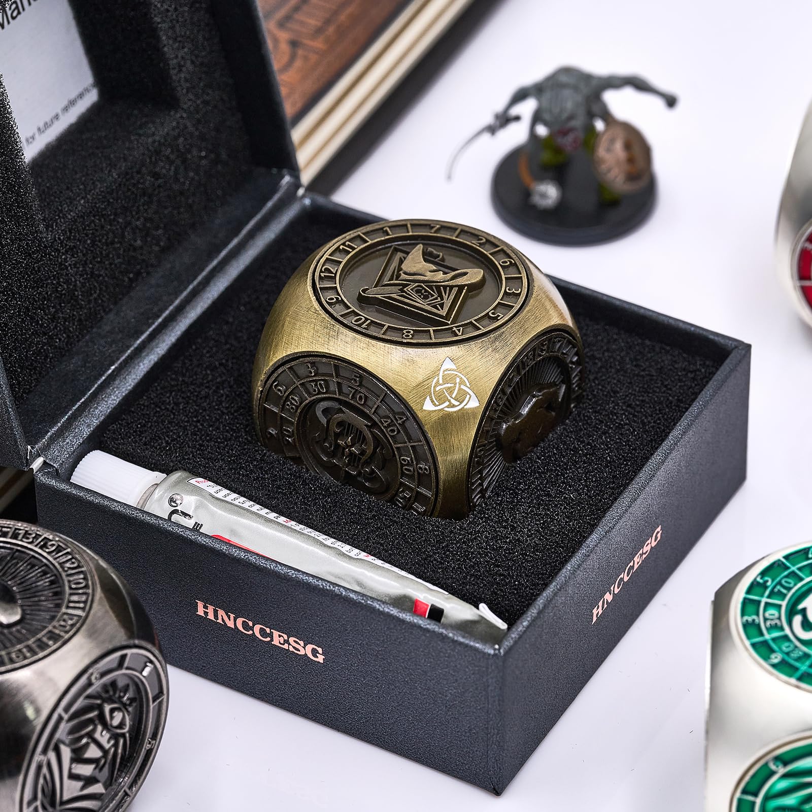 Set di dadi rotanti in metallo 7 in 1, dadi da gioco poliedrici unici, accessorio da tavolo per giochi di ruolo (bronzo)