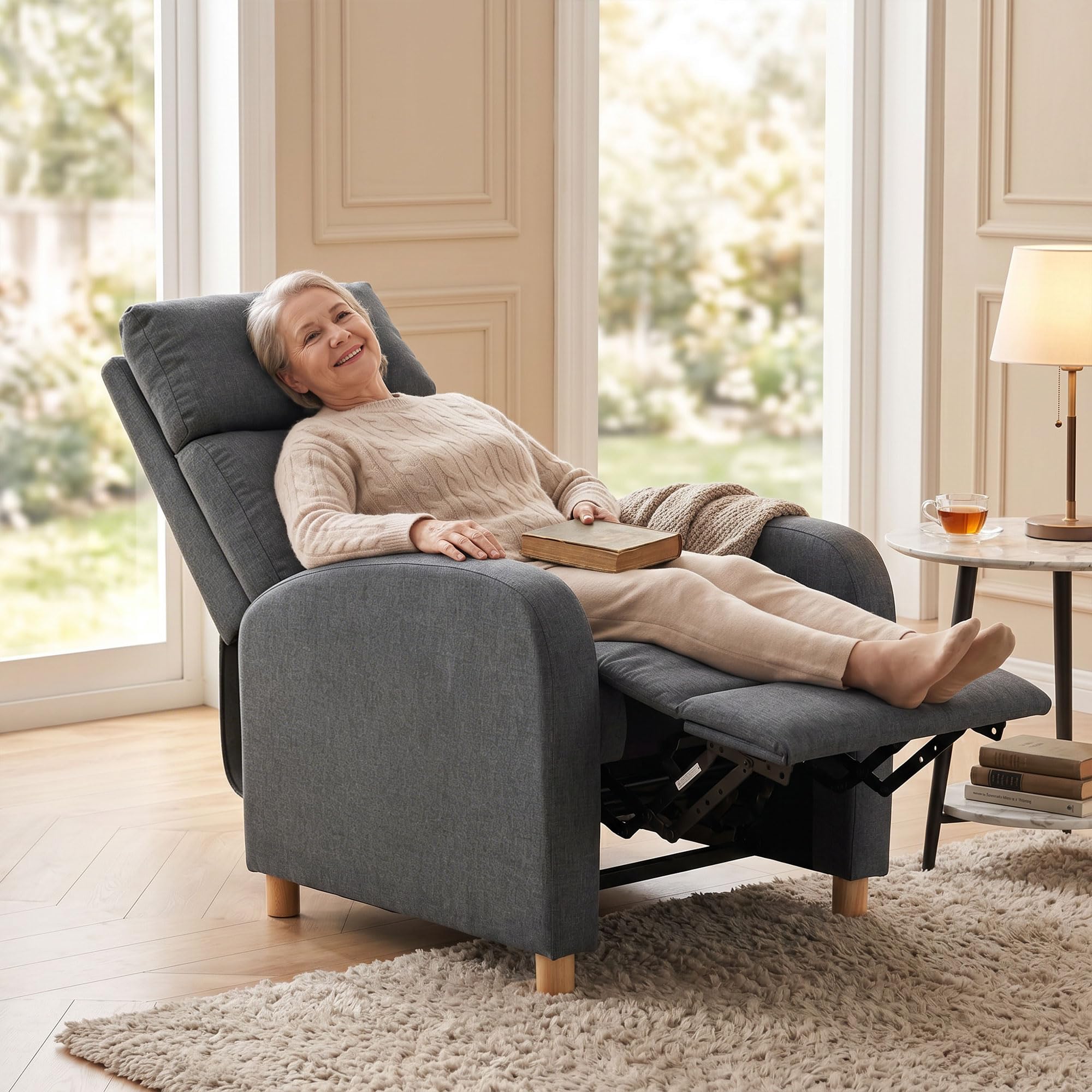 HOMCOM Poltrona Relax Reclinabile Manuale 135° con Poggiapiedi Grigio Scuro | Poltrona Reclinabile Ergonomica, Imbottita in Tessuto Effetto Lino, Gambe in Legno, per Soggiorno e Camera, 67x87x102cm