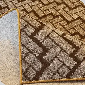 Tapete Para Sala Quarto Marrom 1,00 X 1,50m Pequeno Feltro Macio