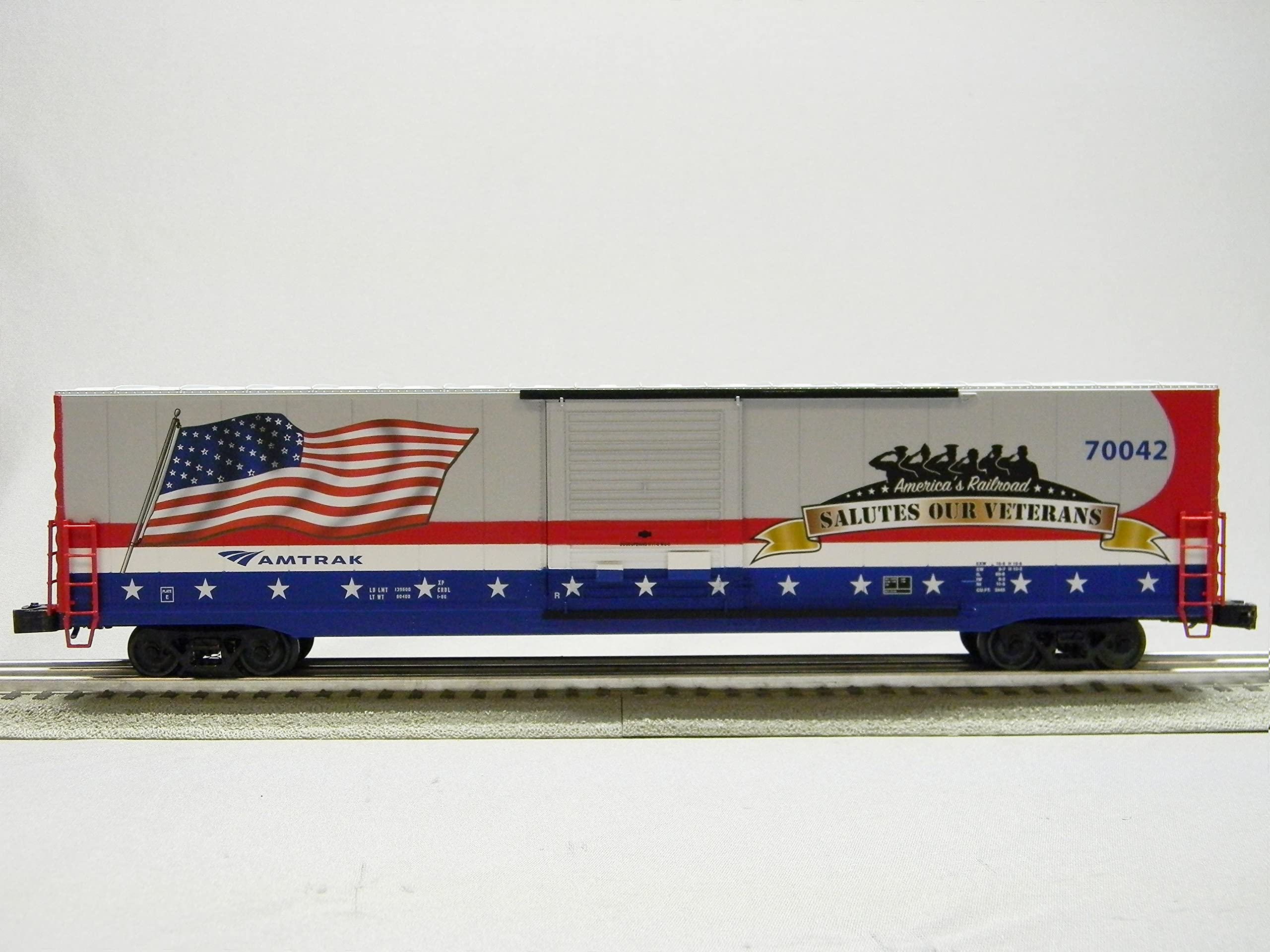 Lionel Amtrak Veterans LED 60' Flag BOXCAR O Gauge