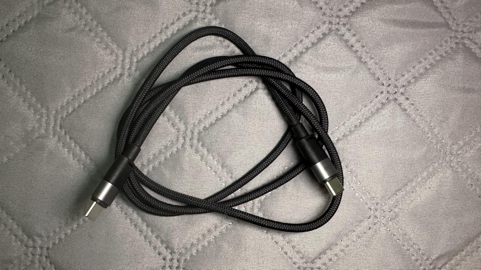 Unique looking style for a V mount, much better than using old NP-F batteries for camera rigs