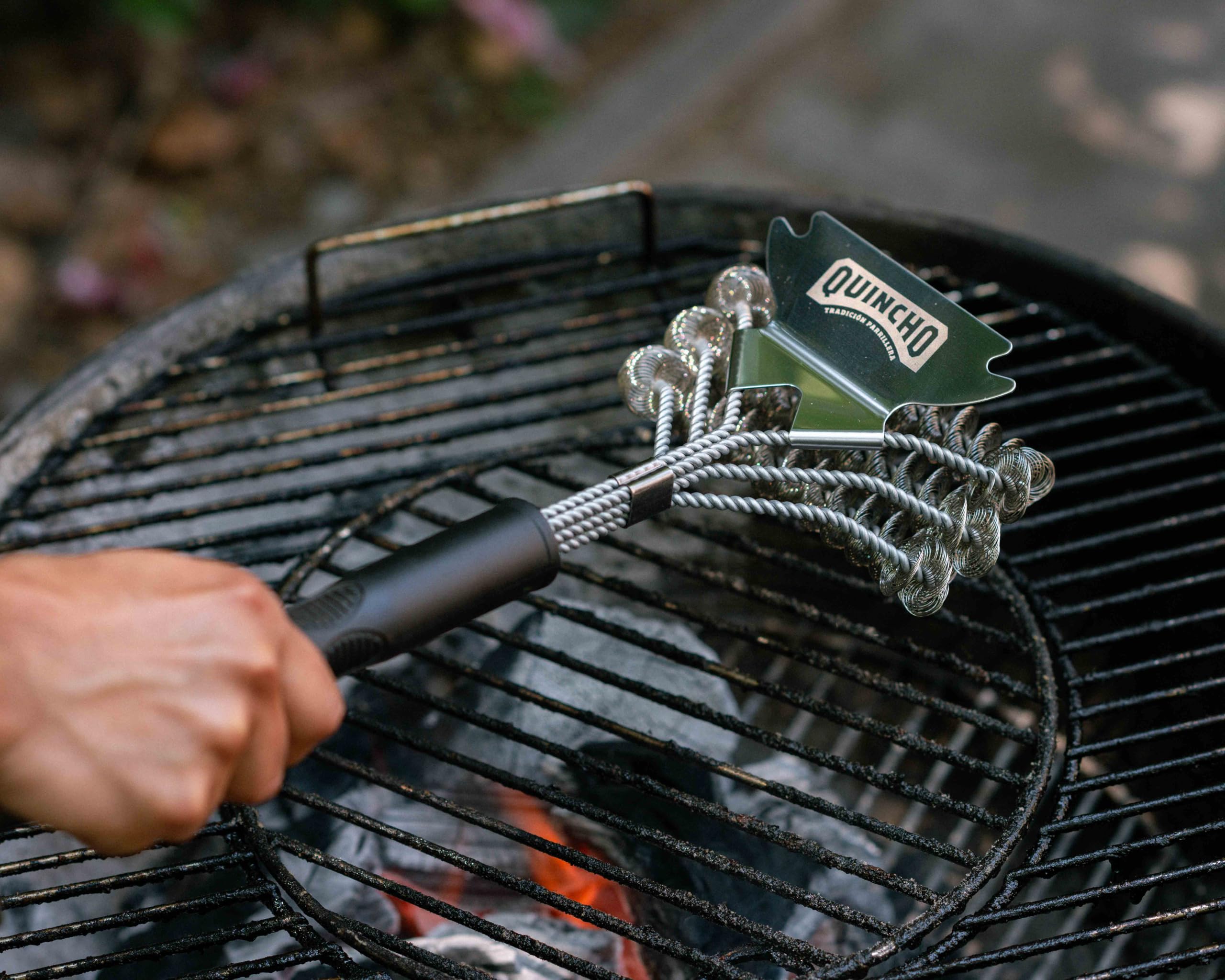 QUINCHO Premium Grill Brush & Scraper Combo - Heavy-Duty BBQ Cleaning Tool for Charcoal, Gas, Electric Grills - Rust-Resistant, Effective Grime Removal, Comfort Grip - Grill Maintenance Made Easy