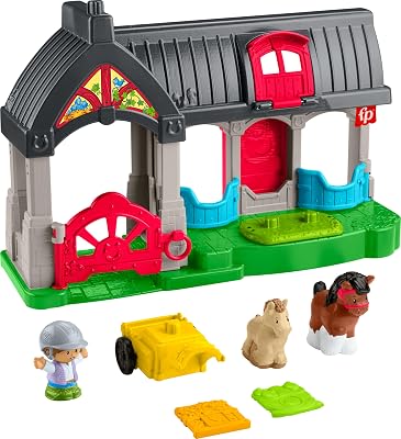 Fisher-Price Little People – Maneggio dei Cavalli, playset con suoni, fienile e tre stalle, include 2 cavalli, 1 personaggio, 1 carro agganciabile e 2 accessori, giocattolo per bambini, 1+ anni, HWR84