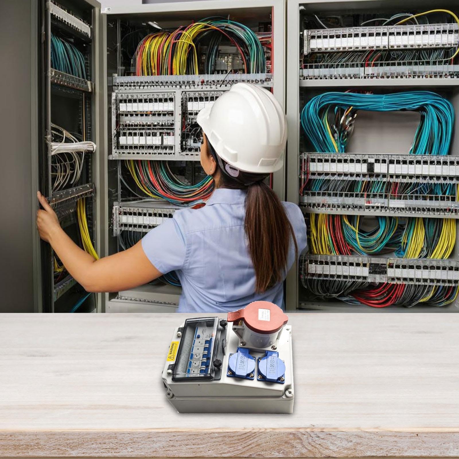 Distribuidor de corriente para construcción IP65, montaje en pared con interruptor de protección FI, 2 x para Schuko 10 A y 1 x para CEE 400 V 32 A, distribuidor exterior impermeable de ABS + PC para