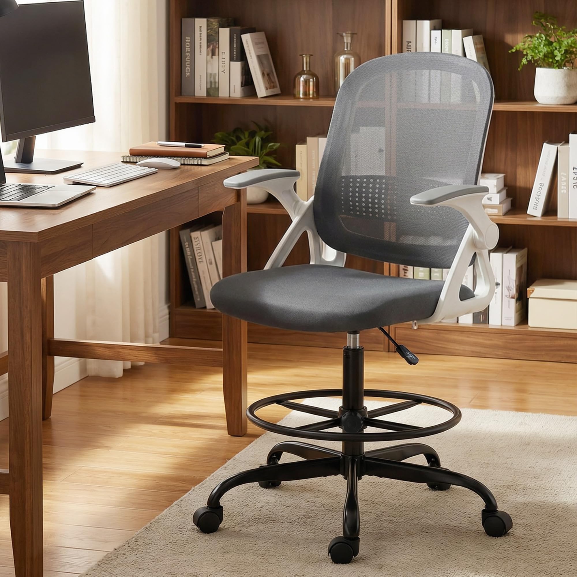 HOMCOM Silla de Escritorio de Malla, Silla de Dibujo con Reposabrazos Abatibles, Altura Ajustable, Soporte Lumbar, Reposapiés, Ruedas Giratorias para Oficina, Estudio, Gris