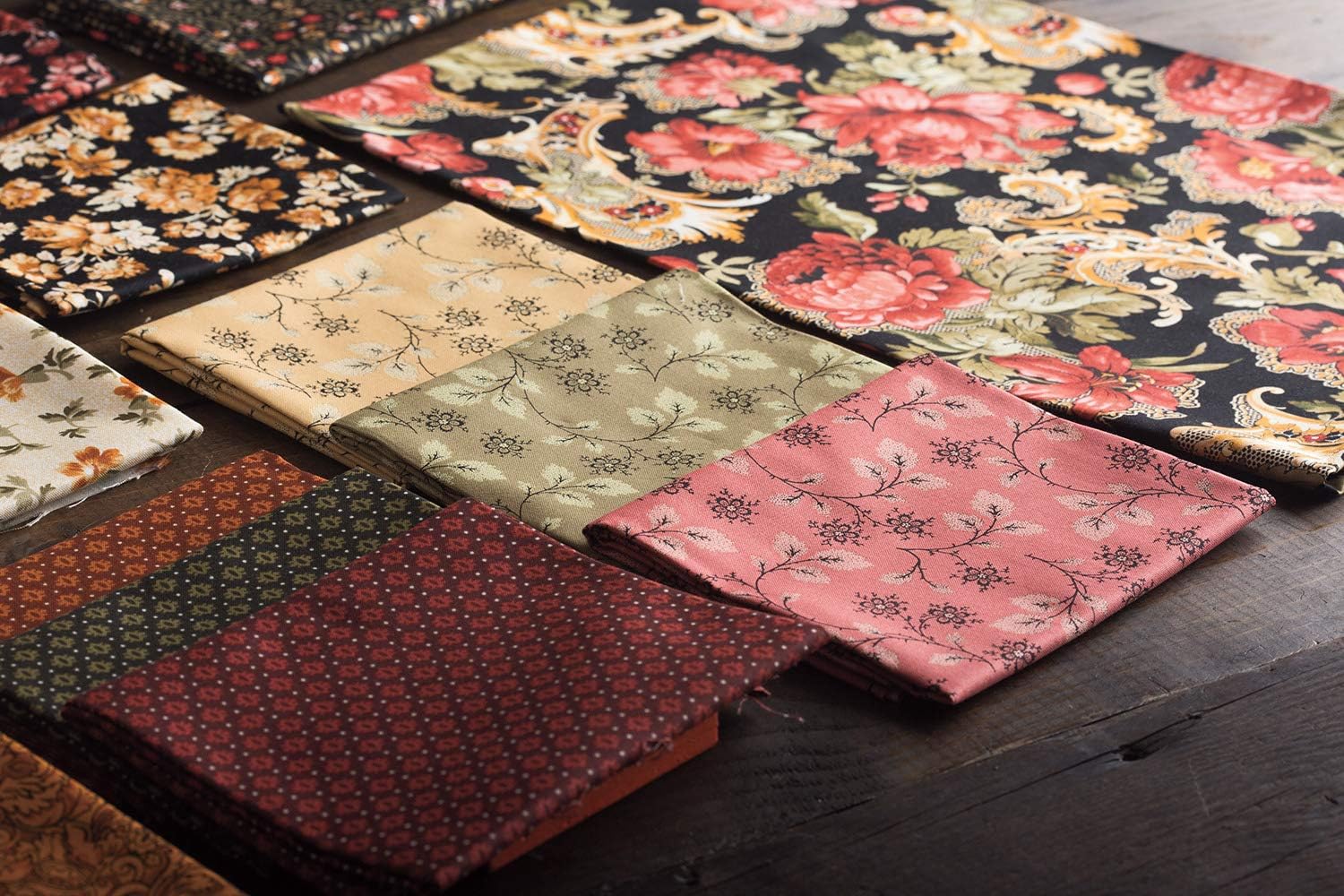 Connecting Threads Print Collection Precut Quilting Fabric Bundle 2.5" Strips (Fleurs Dorees)