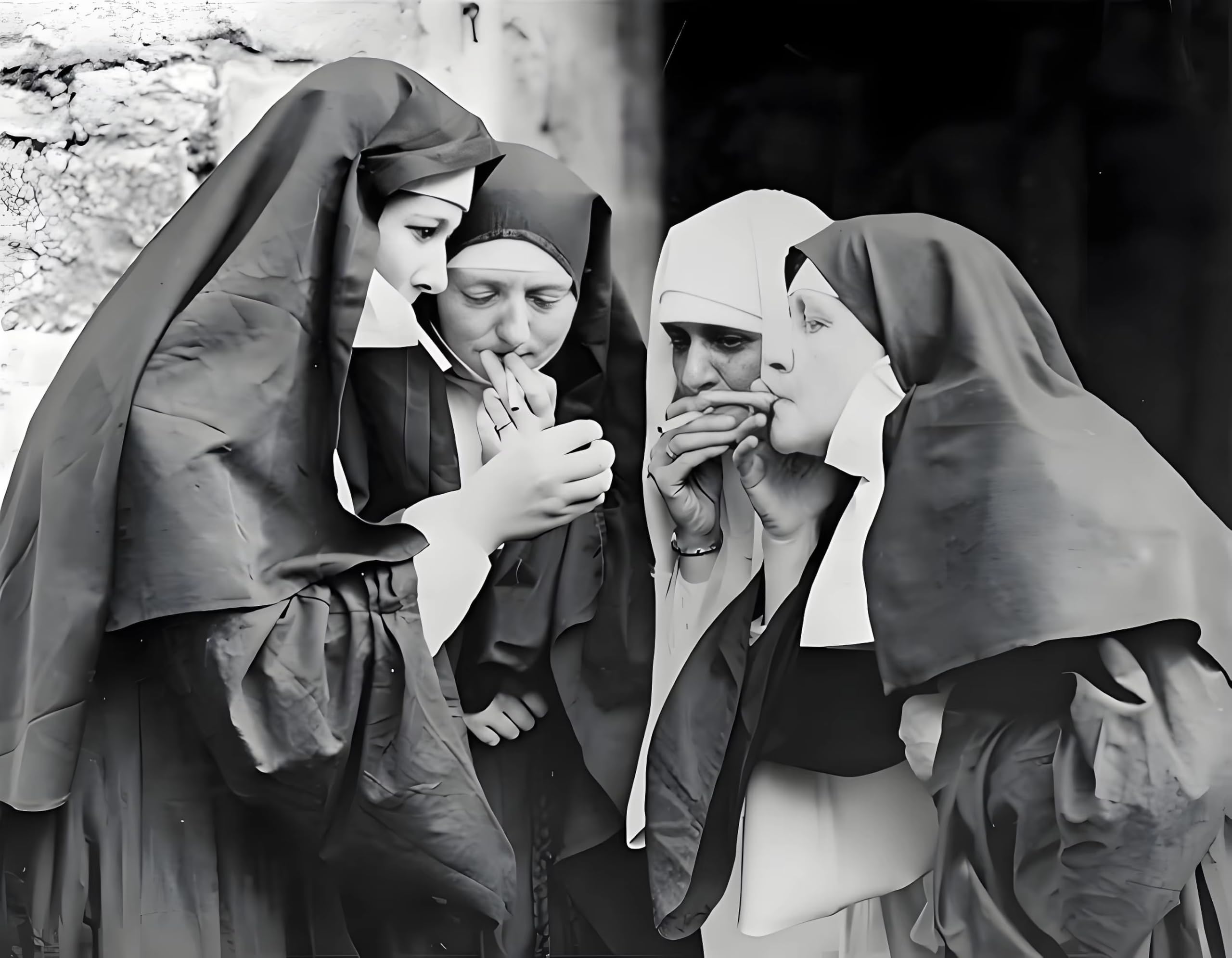 Lámina monjas fumando decoración de salón moderno lienzo blanco y negro para ambientes urbanos