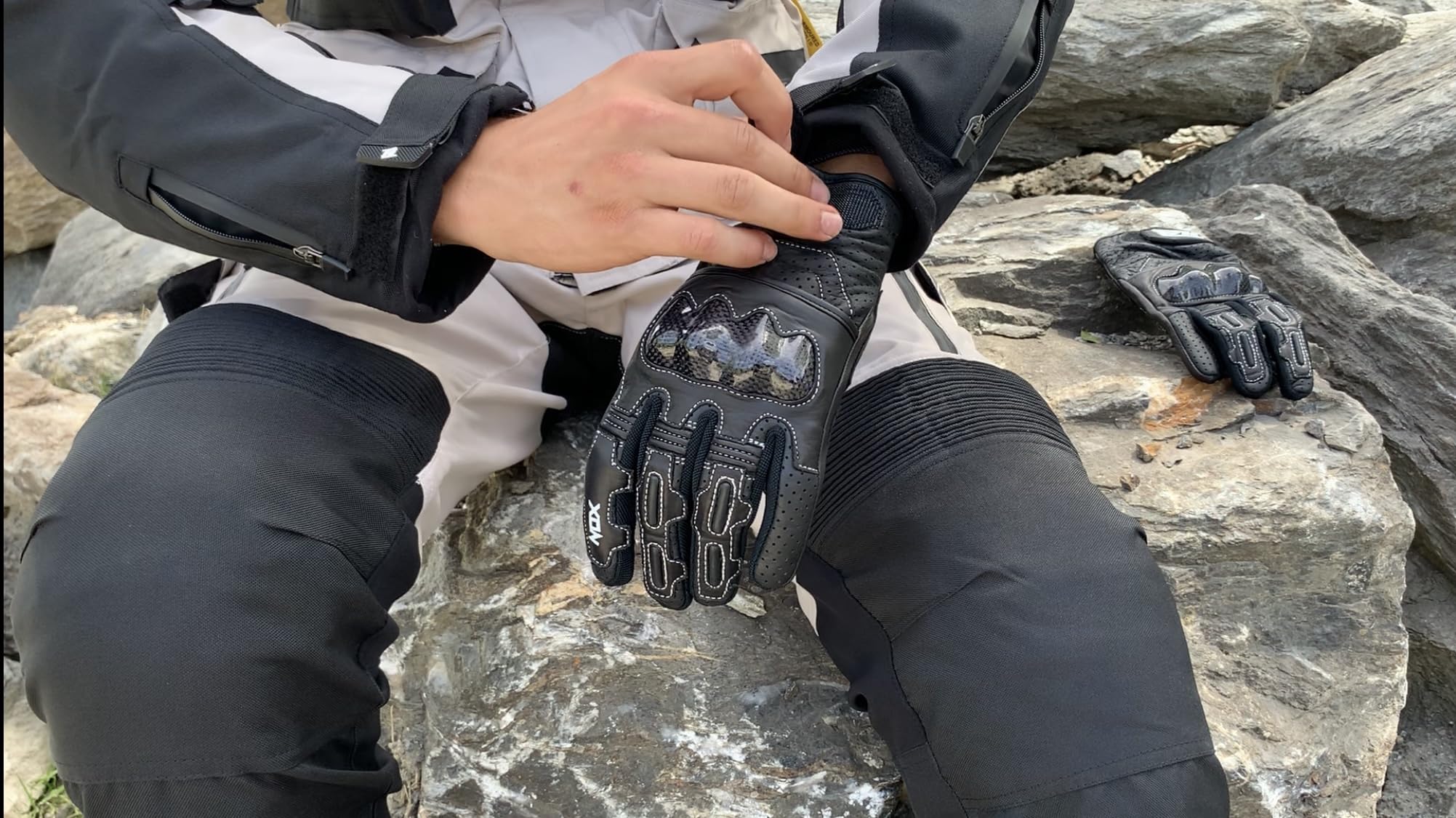 TLA NOX Gants Moto en Cuir avec Protections homologué CE,Poignet Court,2XS-5XL Hommes et Femmes.Gant Moto,Scooter,cafè Racer,tactiles,mi-Saison, Respirants, Haute Protection Contre Les Chocs