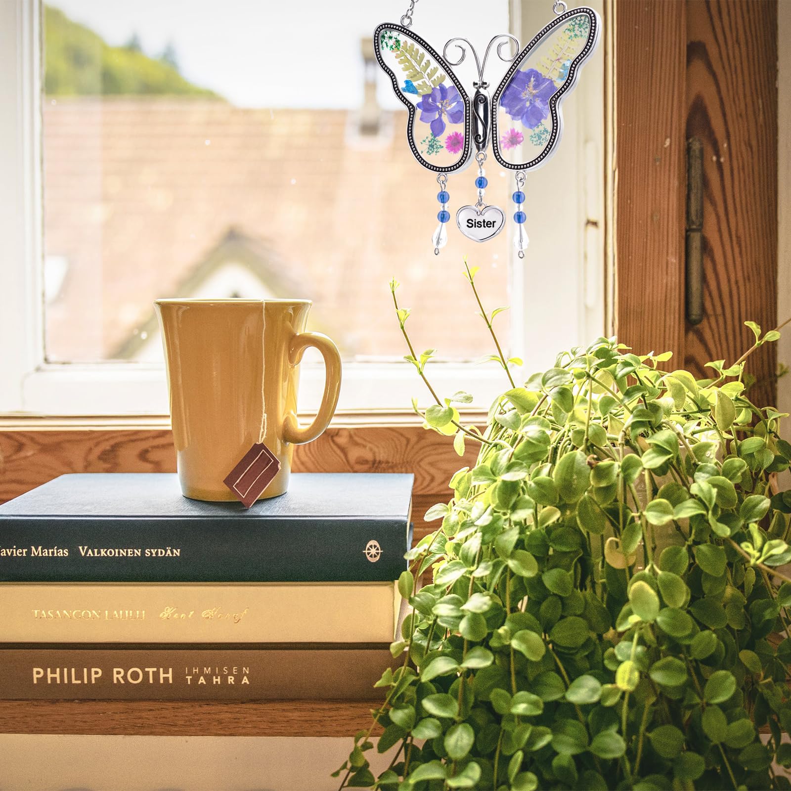 KY&BOSAM Cadeaux Pour Maman Attrape-soleil Papillon Dieu Bénis Ma Belle-mère Cadeaux Fête Des Mères Vitrail Attrape-soleil Carillon à Vent Décoration Pour Fenêtre Cadeau Pour Femme Saint-Valentin