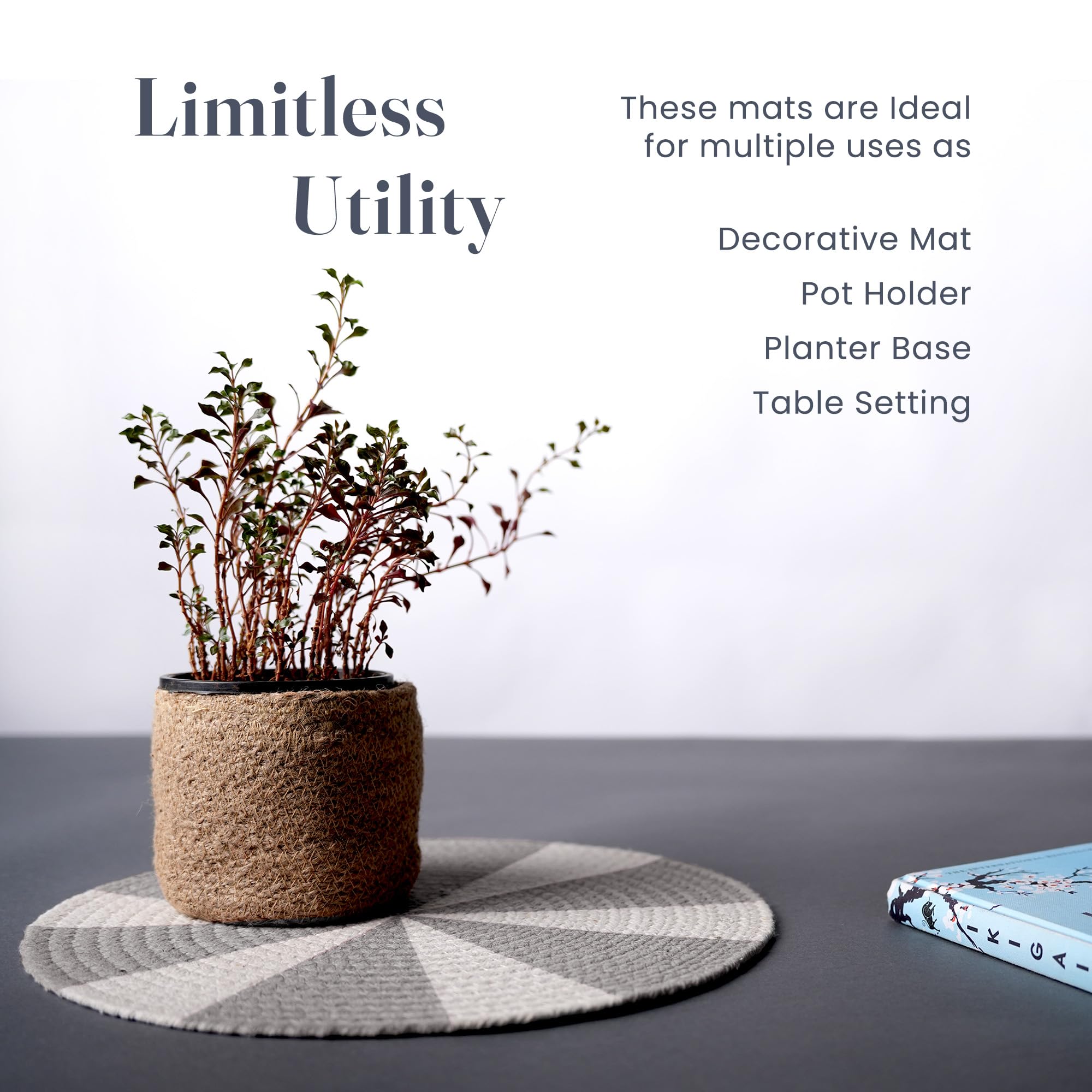 The Fine Living Co. - Manteles individuales trenzados de algodón estampado (juego de 6, 13.5 pulgadas), lavables, antideslizantes, resistentes al calor, manteles redondos tejidos bohemios para