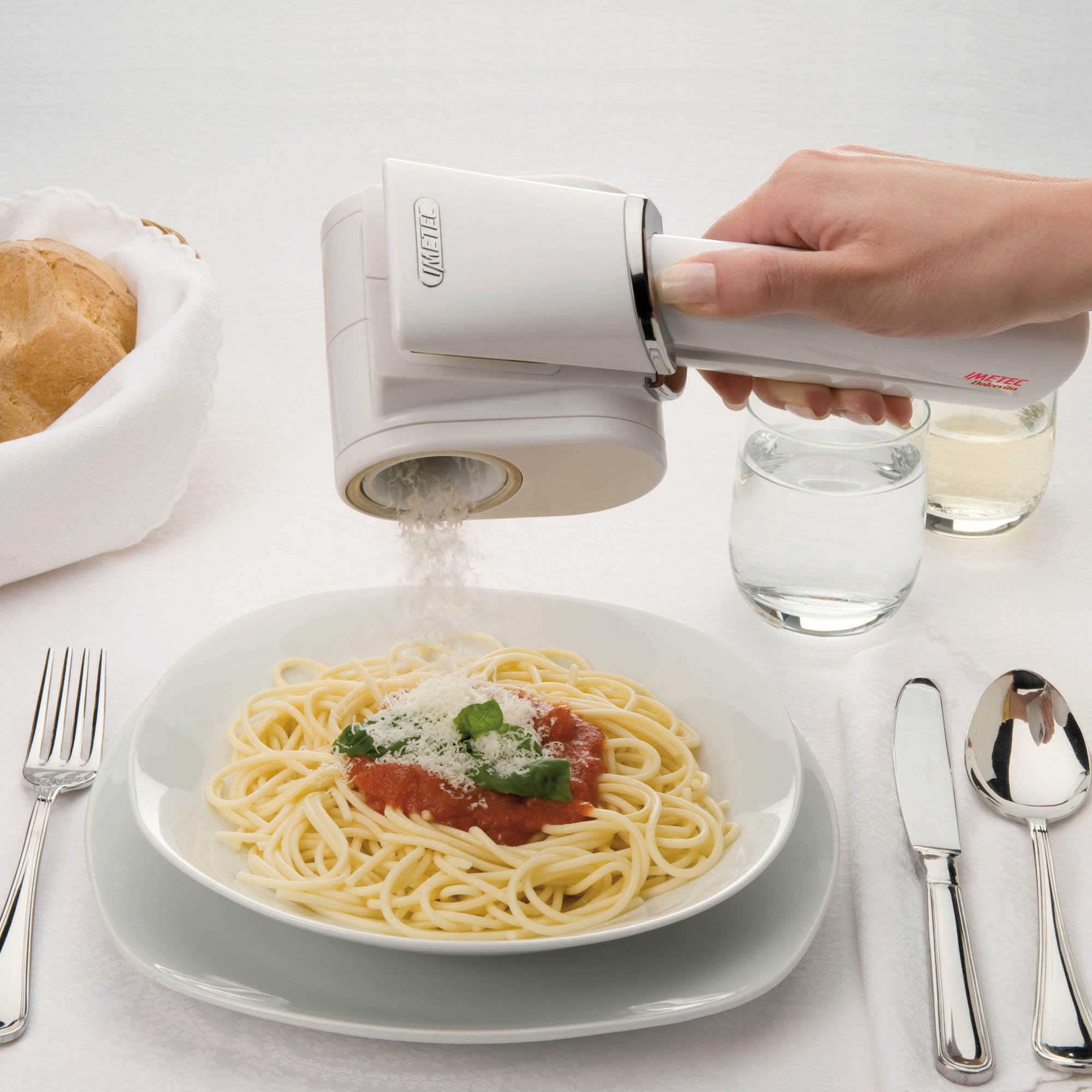Imetec Grattugella Grattugia Elettrica Ricaricabile, Senza Filo, Formaggio Direttamente nel Piatto, Cordless, Rullo in Acciaio Inox, Autonomia 1 ora, Funzionamento a Pressione, Impugnatura Ergonomica
