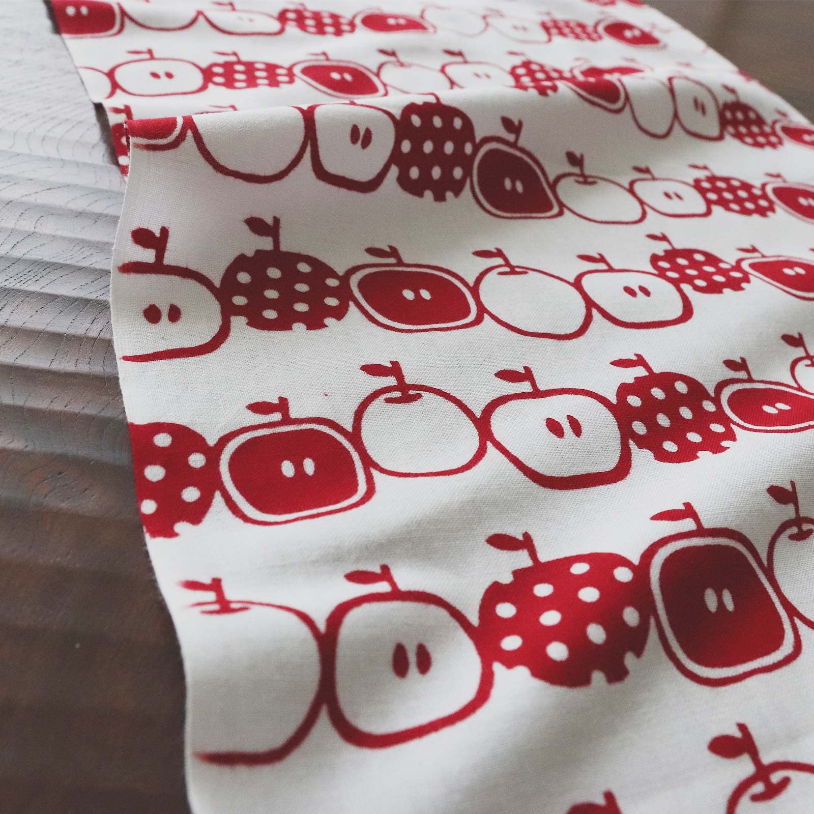 AKATSUKI JAPAN／紅白手ぬぐい AKATSUKI JAPAN 日本一丸 Tシャツ（レッド）