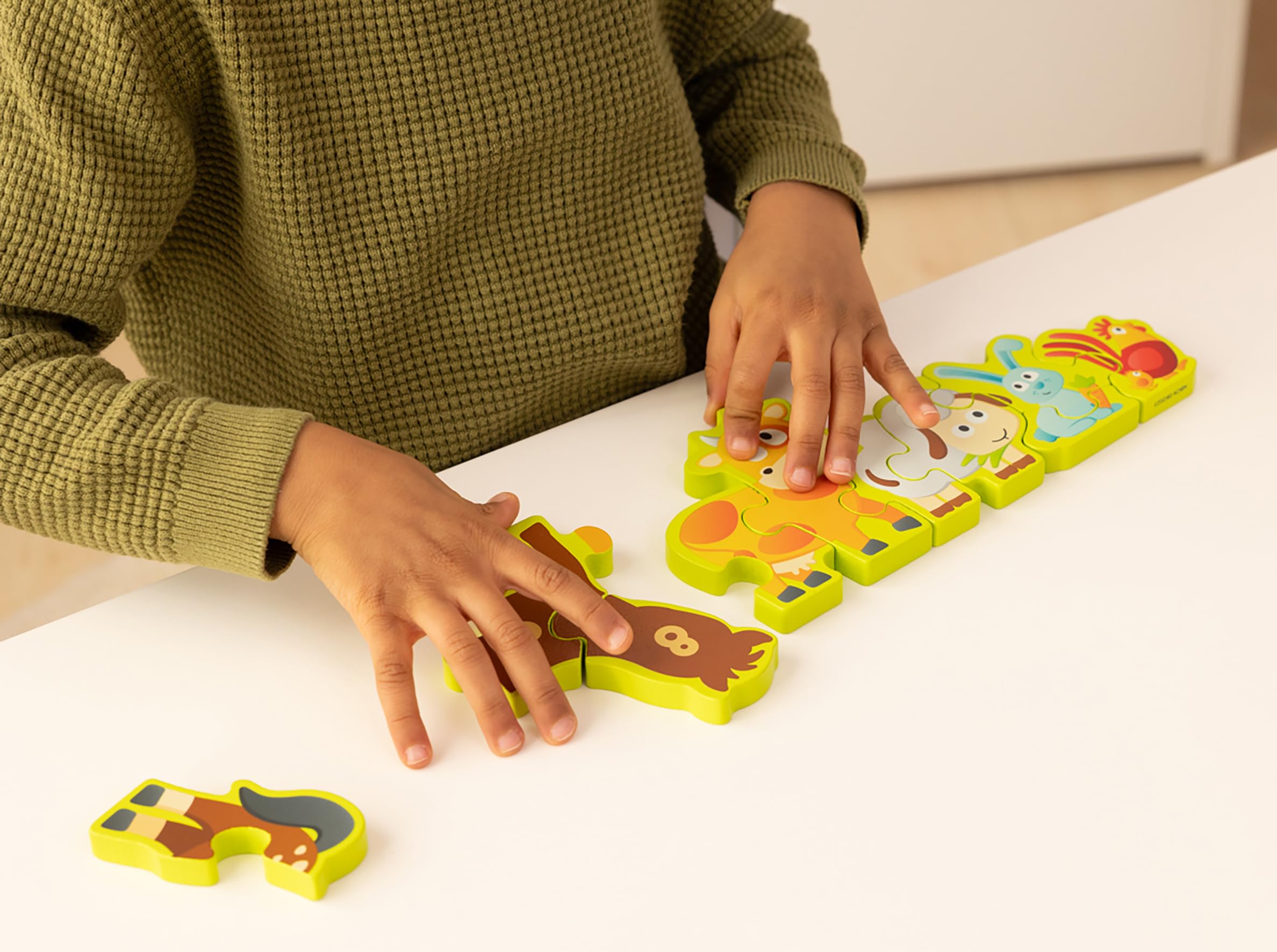 Hape Numbers & Farm Animal Puzzle Double-Sided Wooden Jigsaw Game for Kids 10-Piece, Multi-Coloured