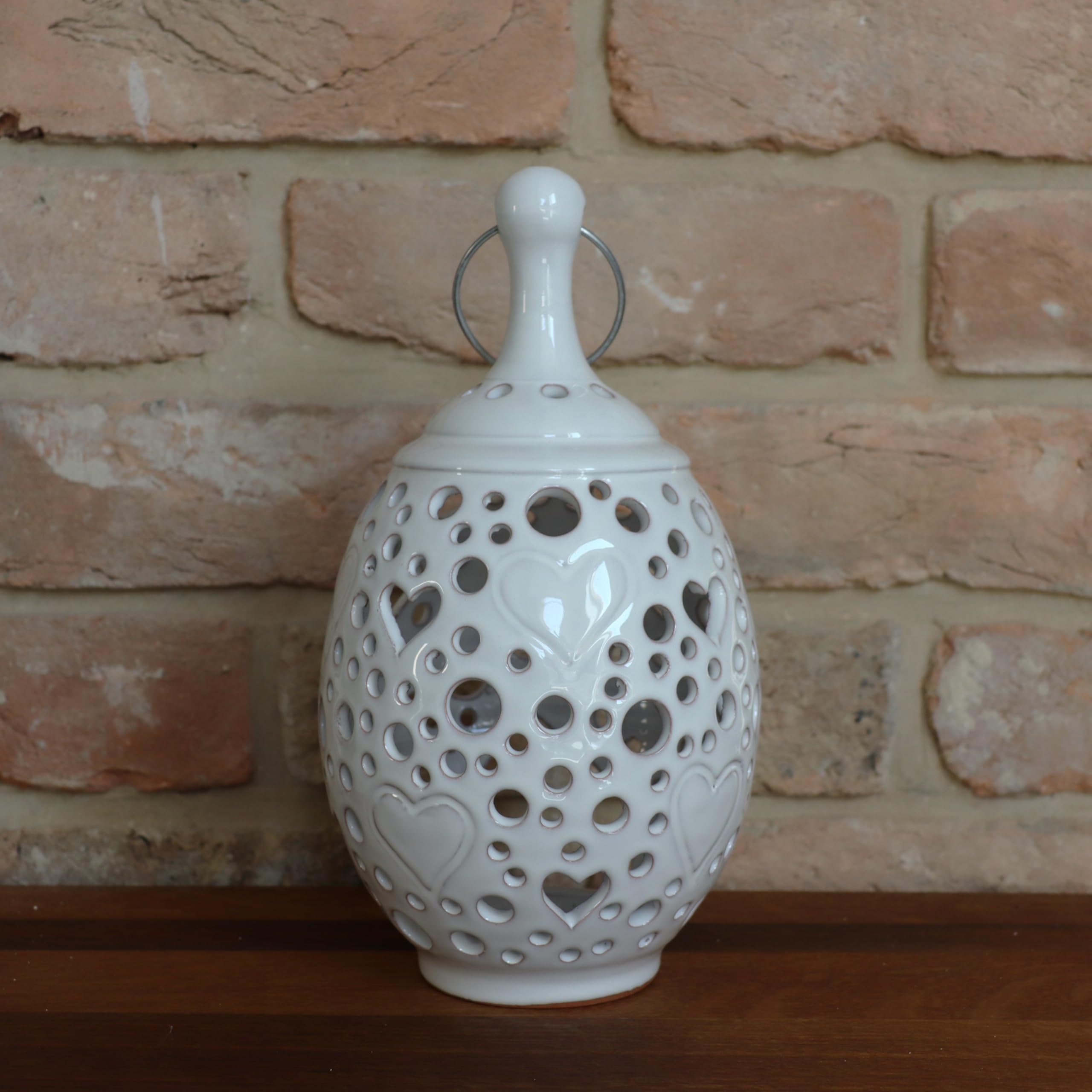 handgefertigtes Windlicht/Laterne aus echter Terracotta, zum Hängen und Stellen, Tolle Deko für den Garten/Terrasse Tisch (Weiß)
