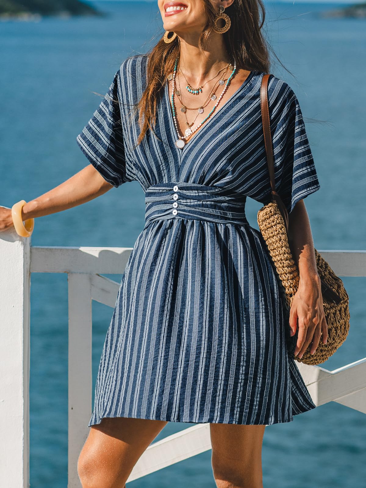 CUPSHE Damen Sommerkleid V-Ausschnitt Gestreiftes Kleid Kurz Boho Strandkleid Elegant Freizeitkleid mit Fledermausärmel