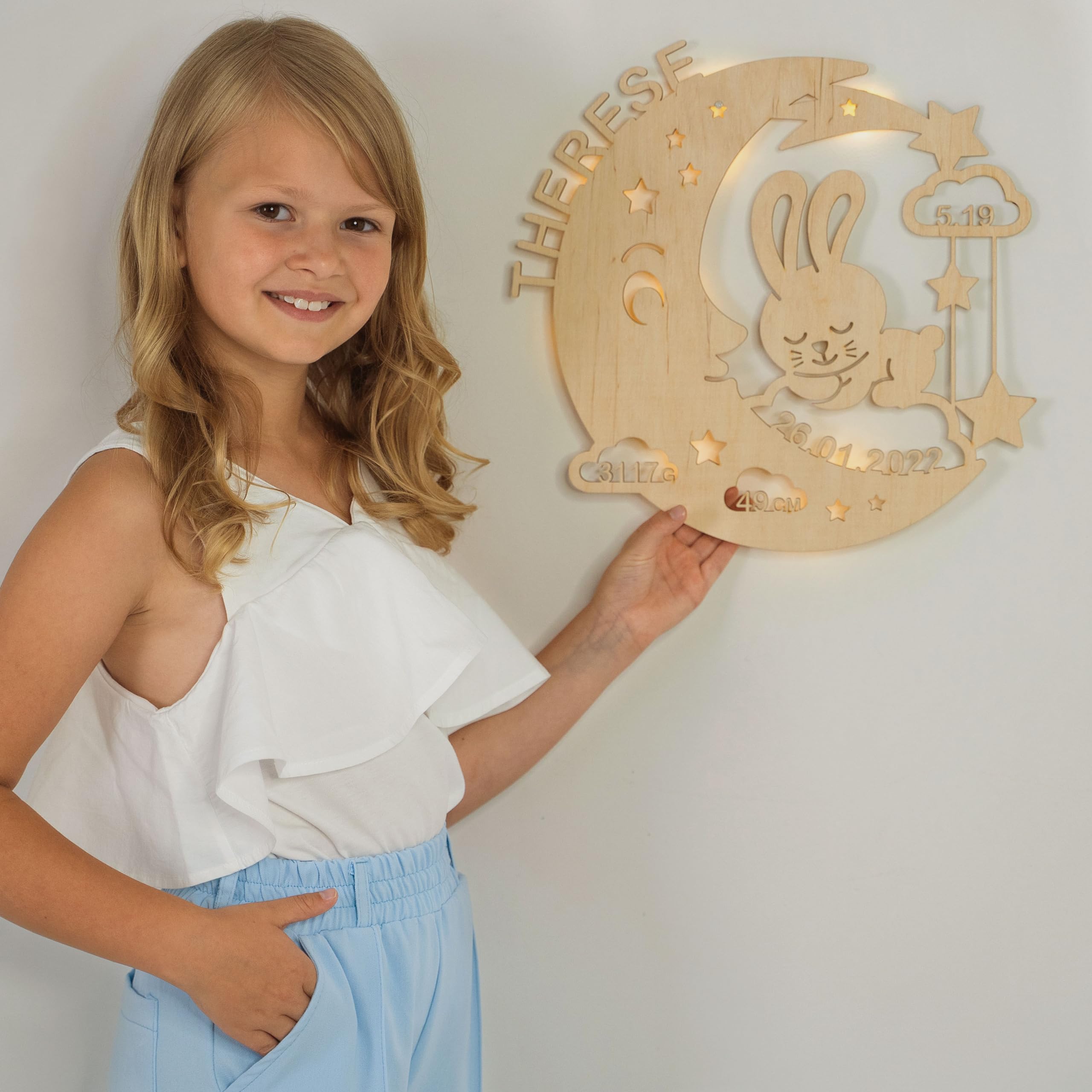 LAUBLUST Veilleuse pour bébés - Cadeau de naissance et de baptême personnalisé pour fille et garçon - Lapin de Lune | Naturel - Éclairage LED et lumière apaisante pour chambre d'enfant | 2 Tailles